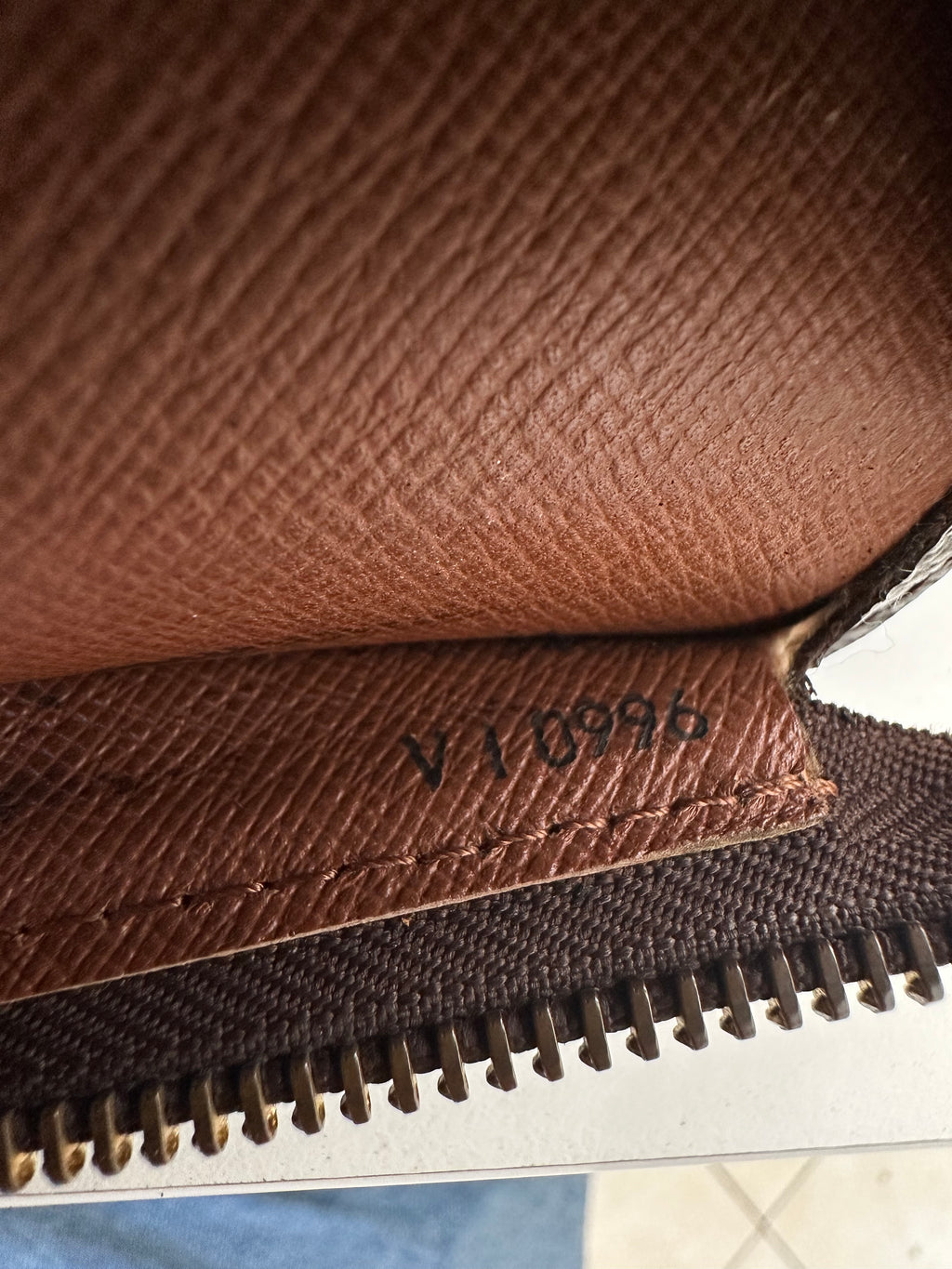 Louis Vuitton Babylone