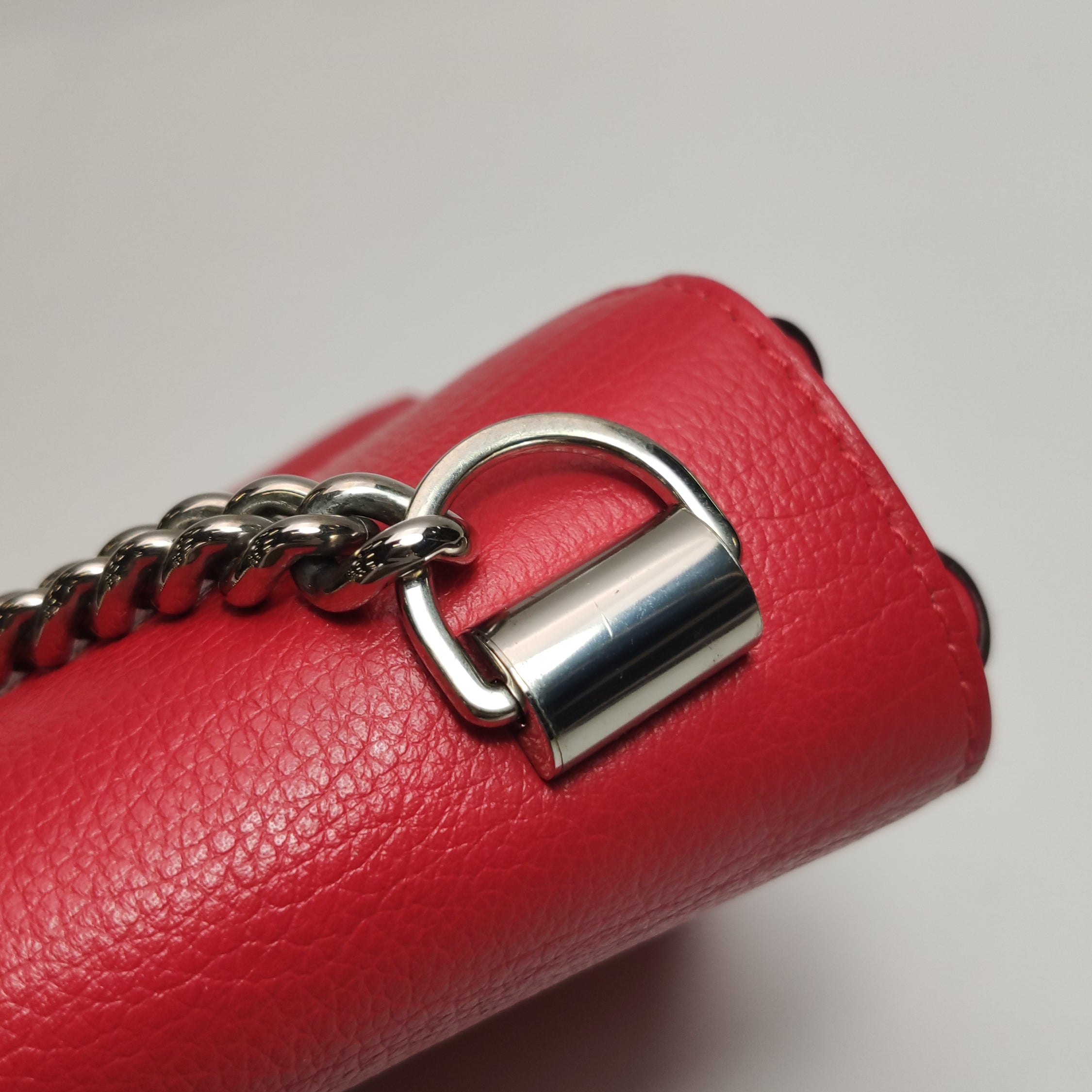 Louis Vuitton (LV) Lockme. Red
