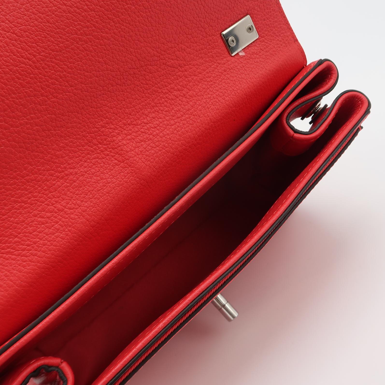 Louis Vuitton (LV) Lockme. Red