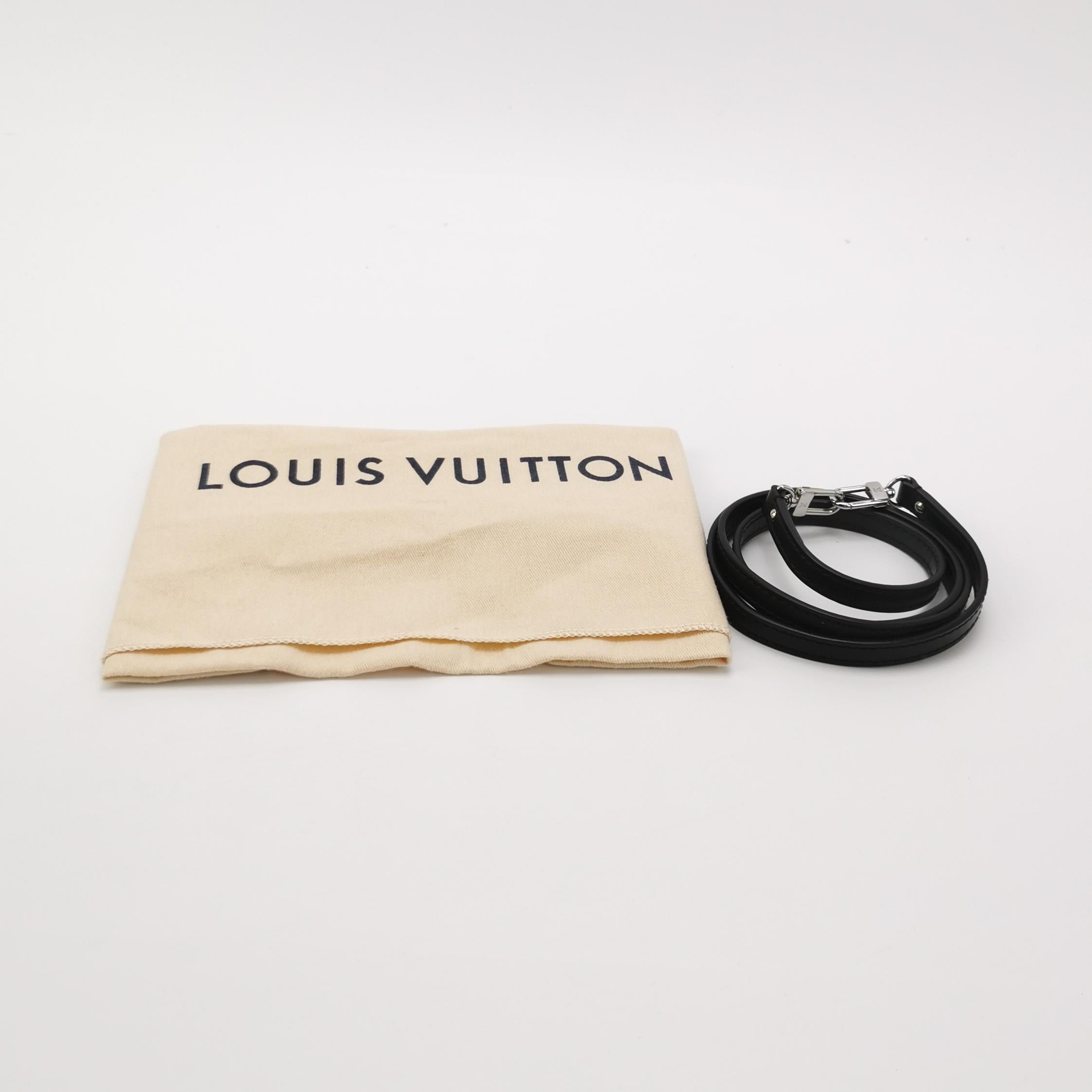 Louis Vuitton (LV) AlmaBB  bicolore con motivo Water Eave Emblem