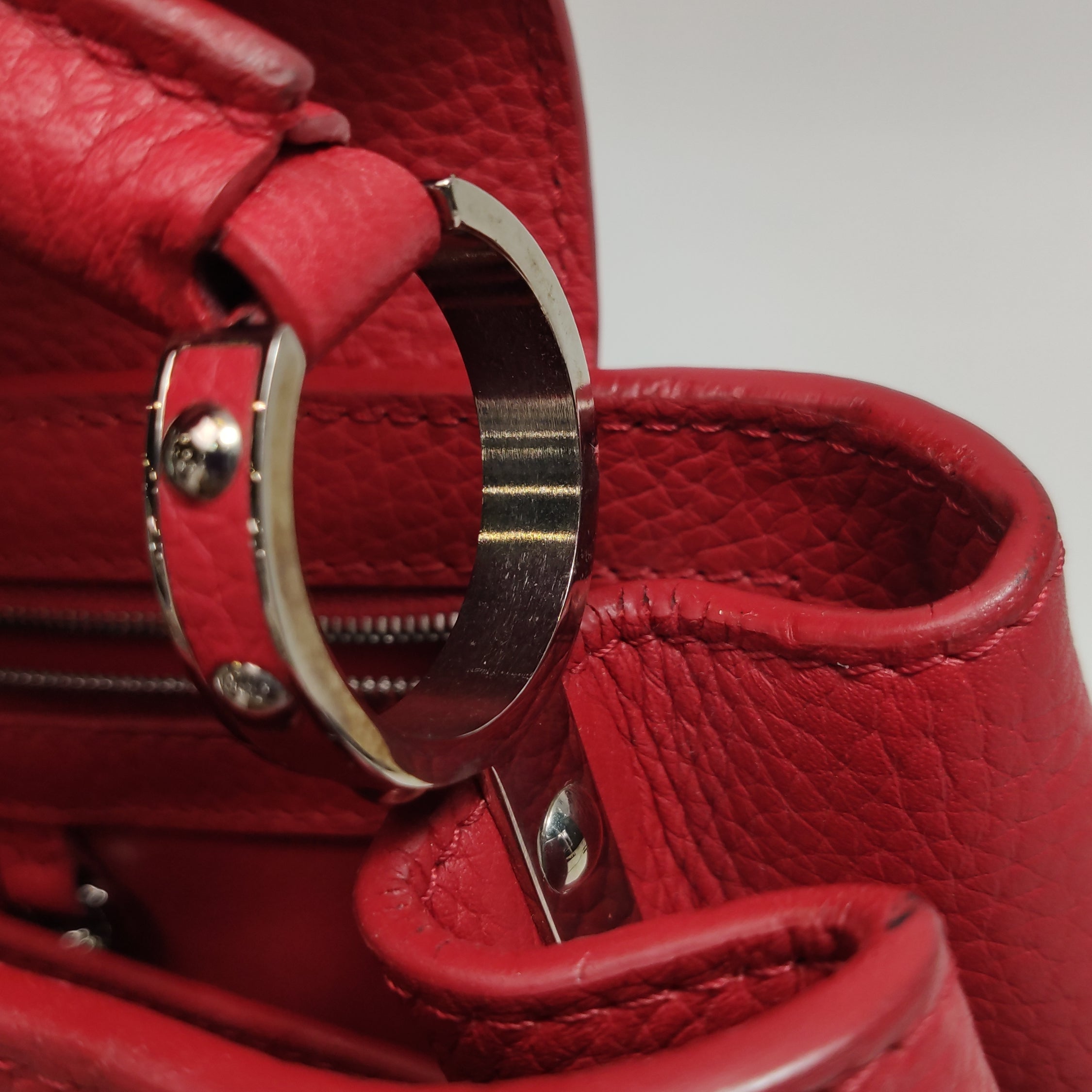 Louis Vuitton (LV) Capucines BB  Rosso