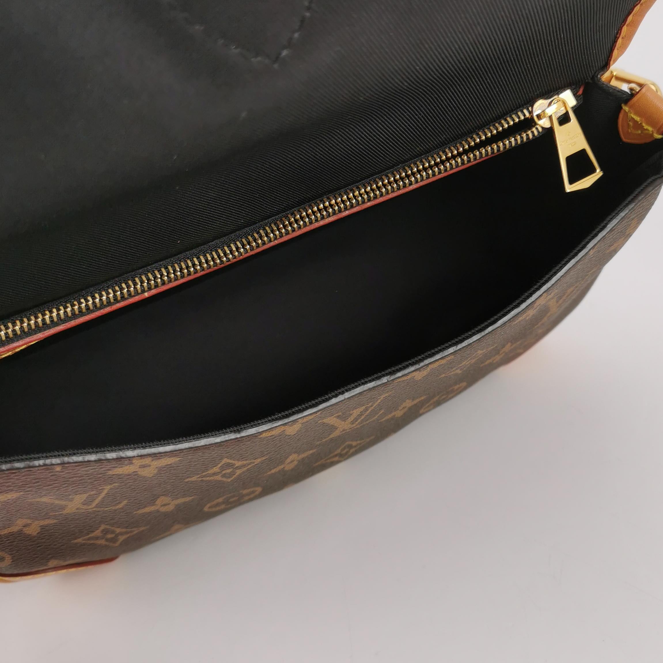 Louis Vuitton (LV) Diane