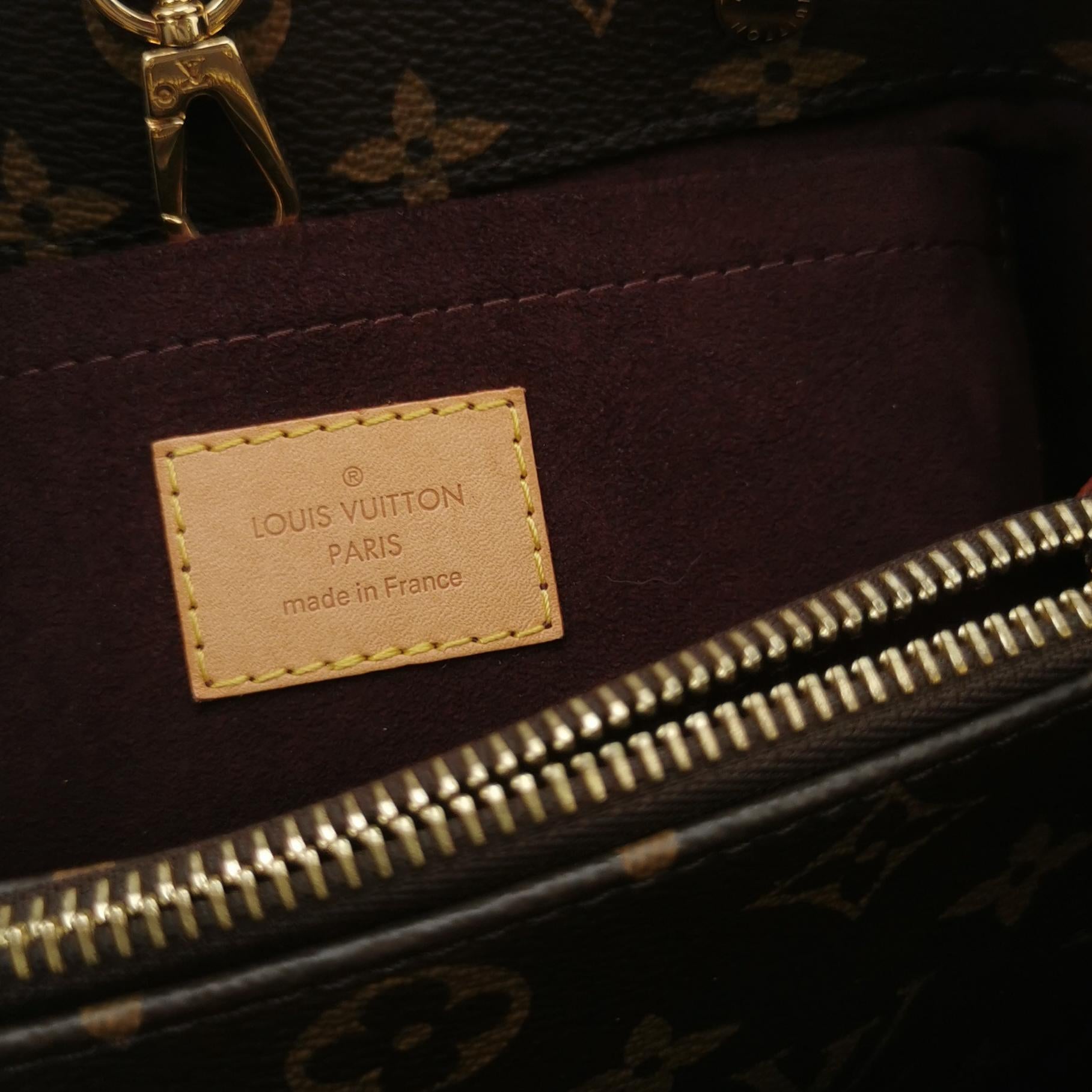 Louis Vuitton (LV) Montaigne
