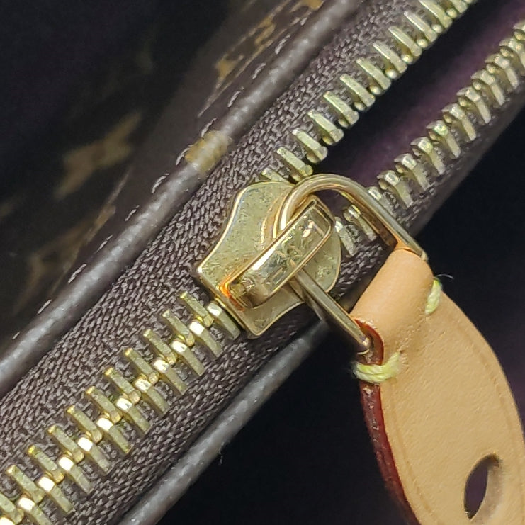 Louis Vuitton (LV) Montaigne