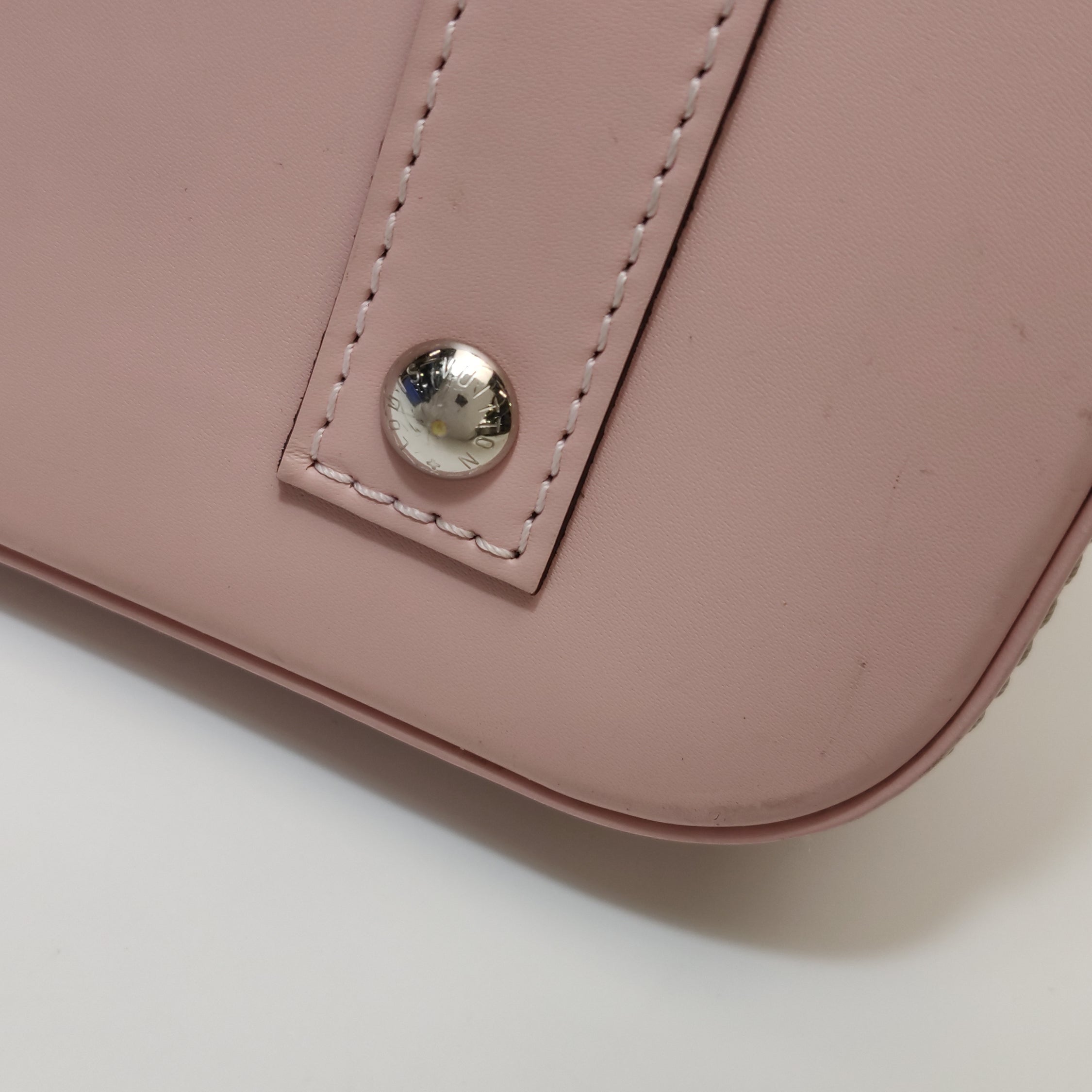 Louis Vuitton (LV) AlmaBB Rose