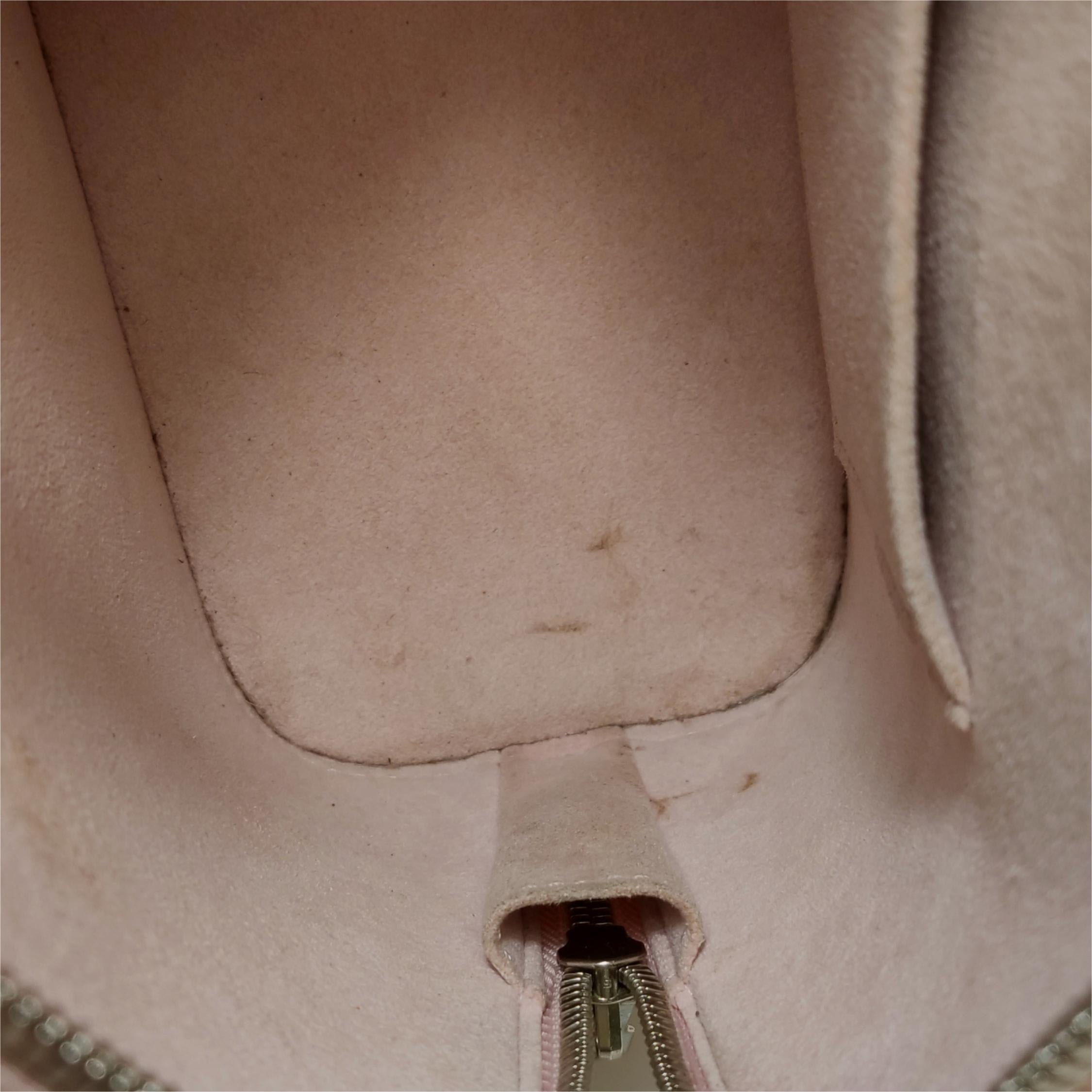 Louis Vuitton (LV) AlmaBB Rose