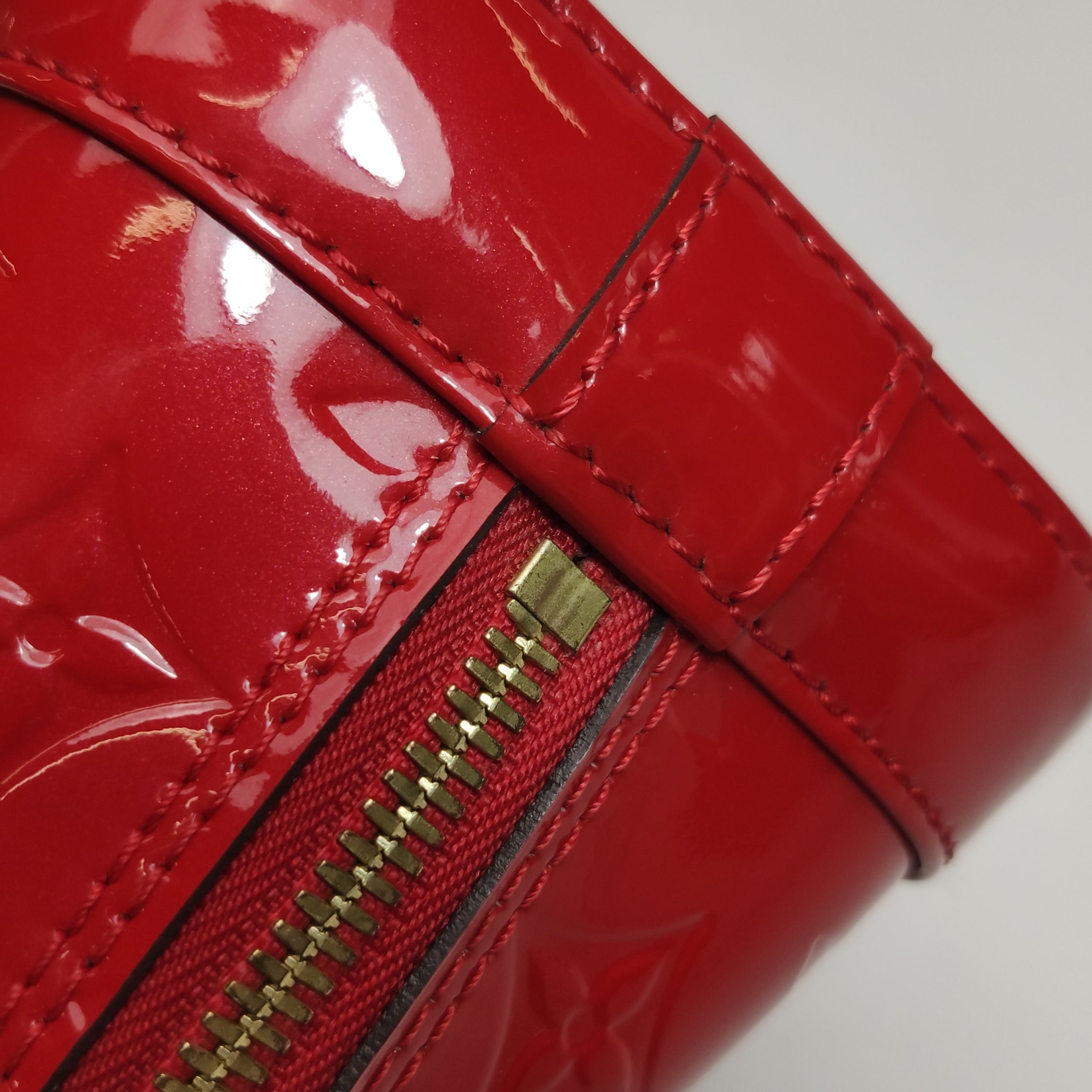 Louis Vuitton (LV) AlmaBB Red