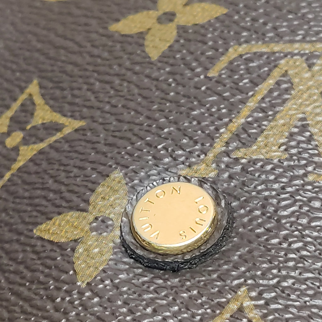 Louis Vuitton (LV) Montaigne medium