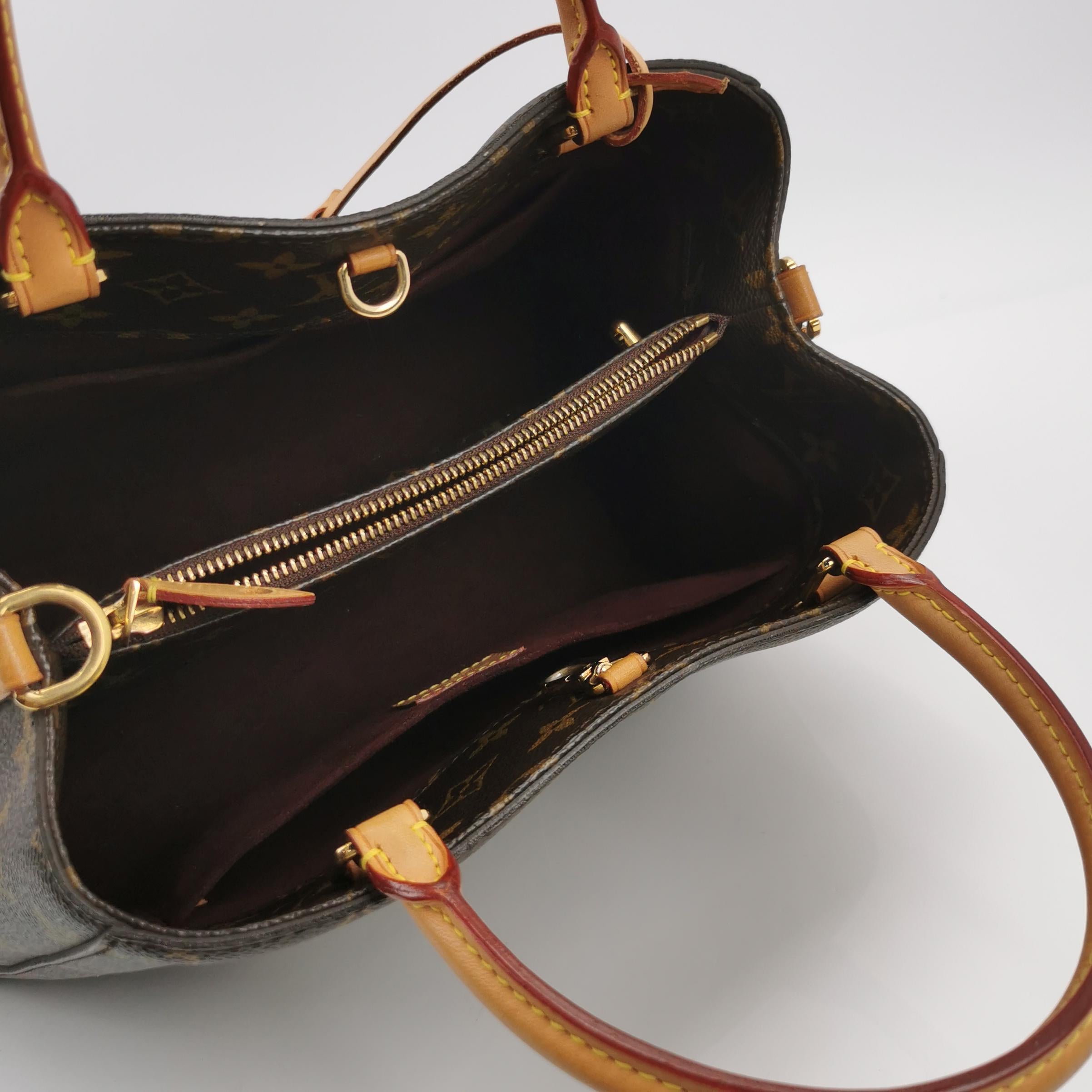 Louis Vuitton (LV) Montaigne medium