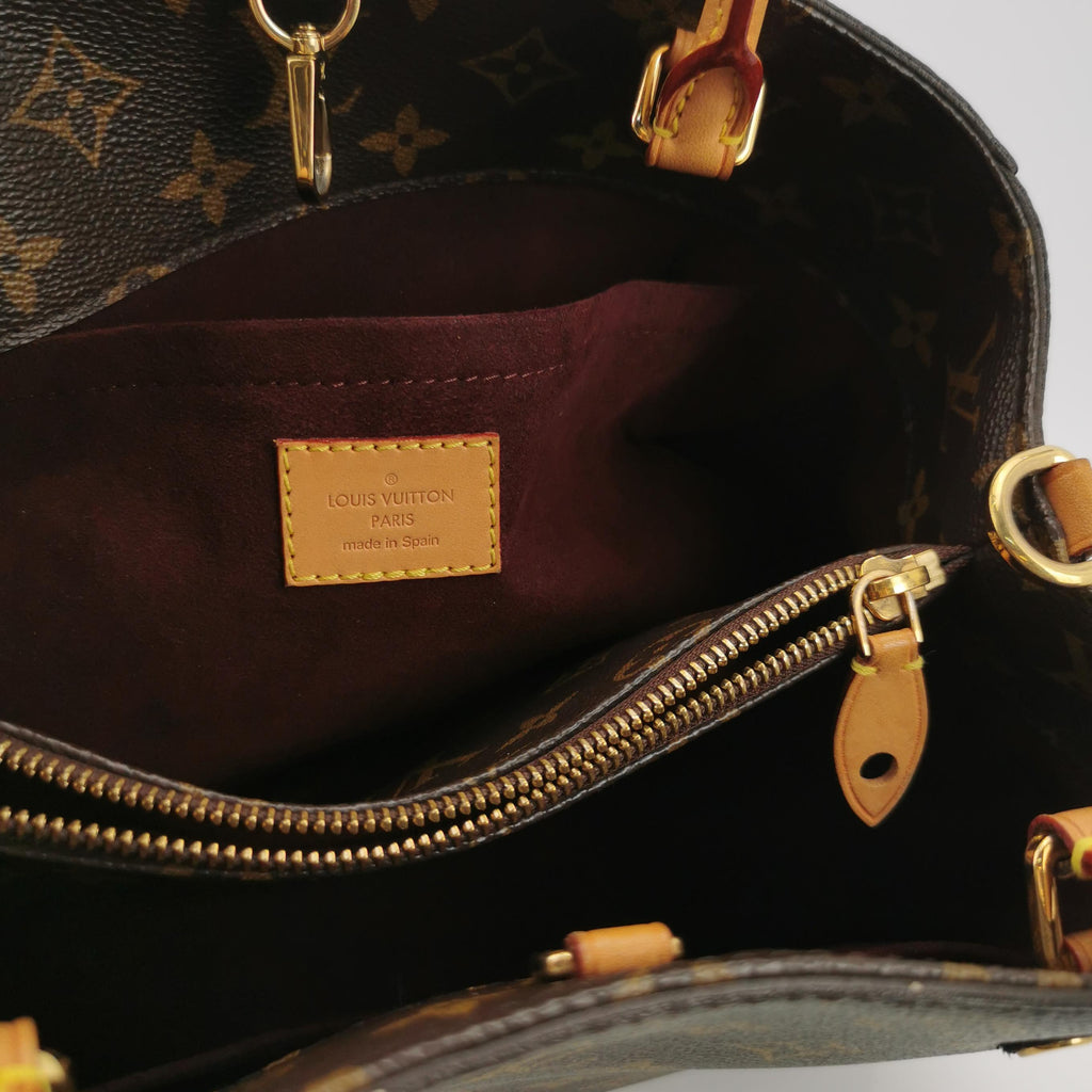 Louis Vuitton (LV) Montaigne medium