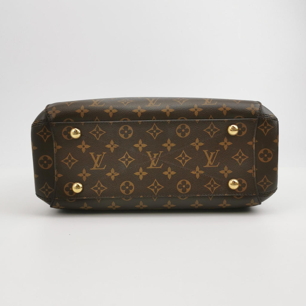 Louis Vuitton (LV) Montaigne medium