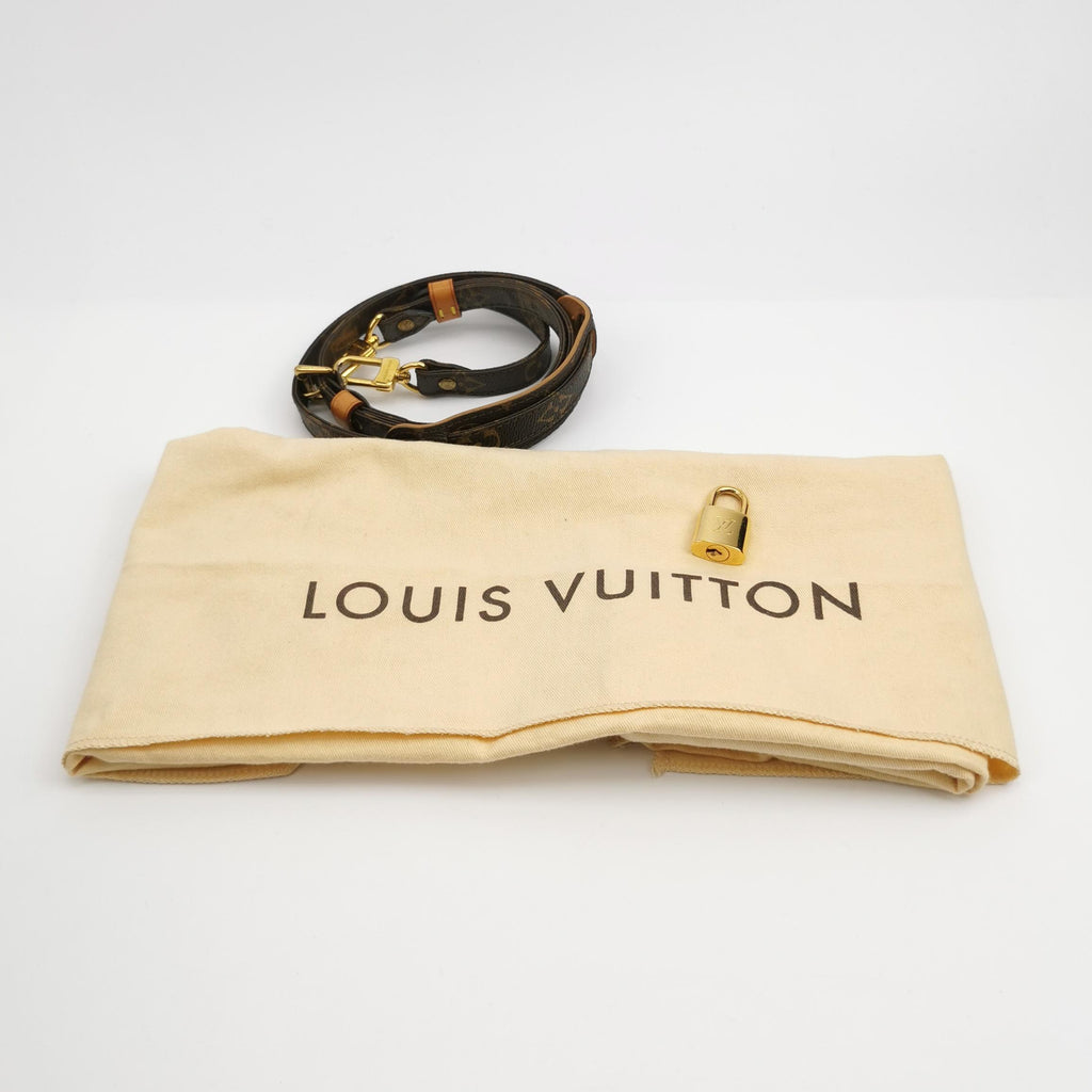 Louis Vuitton (LV) Montaigne medium