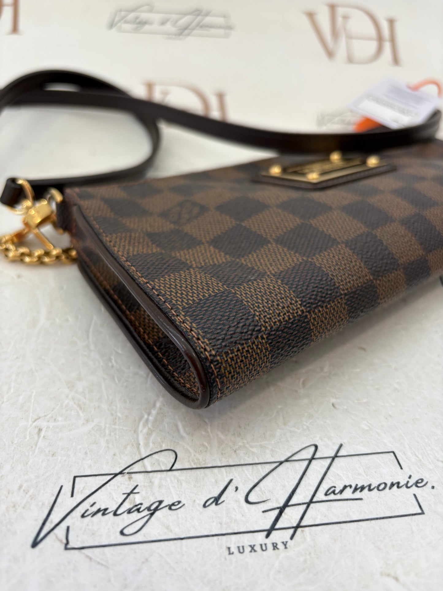 018422 - Louis Vuitton Eva