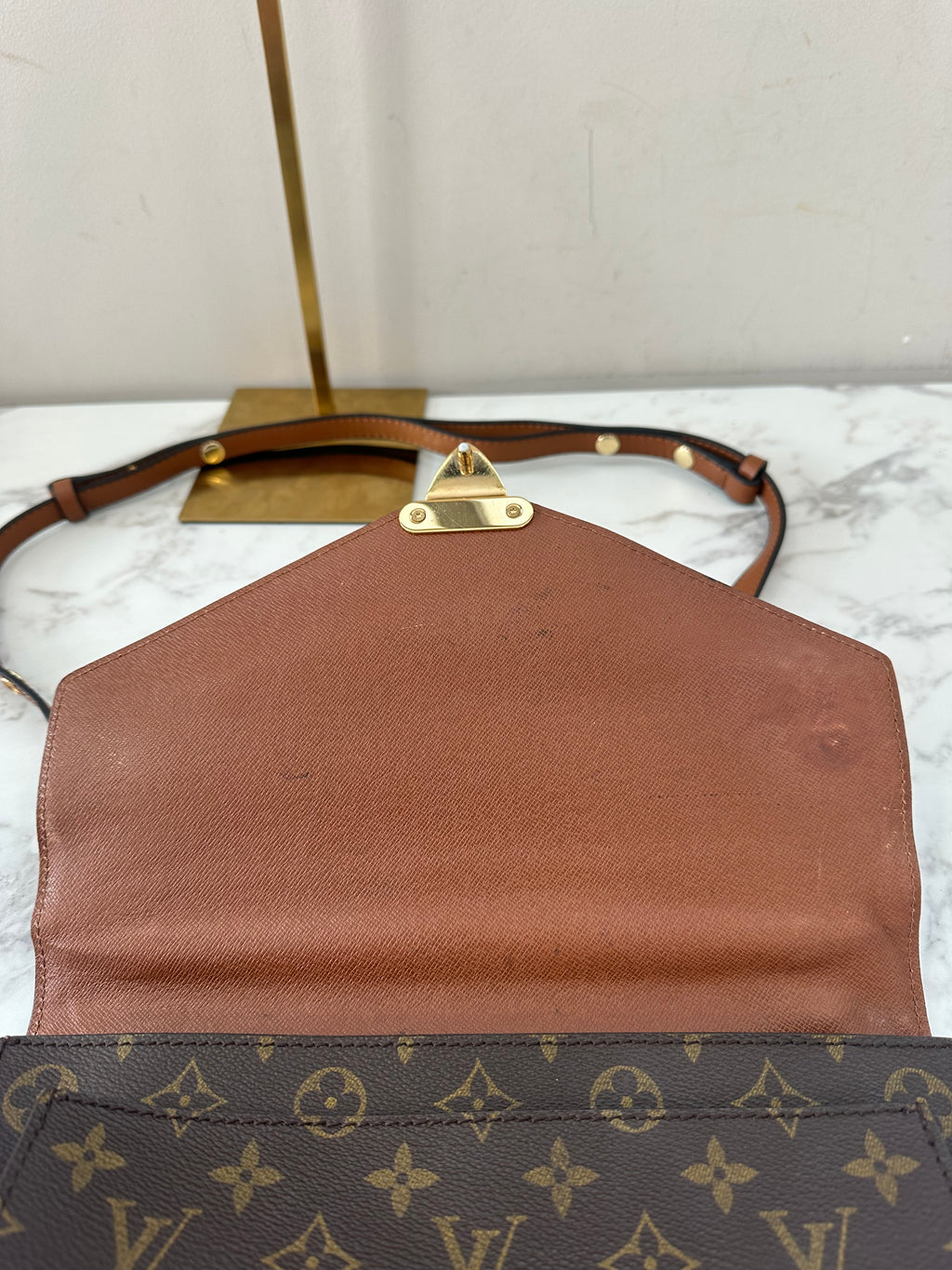 Louis Vuitton Monceau 28