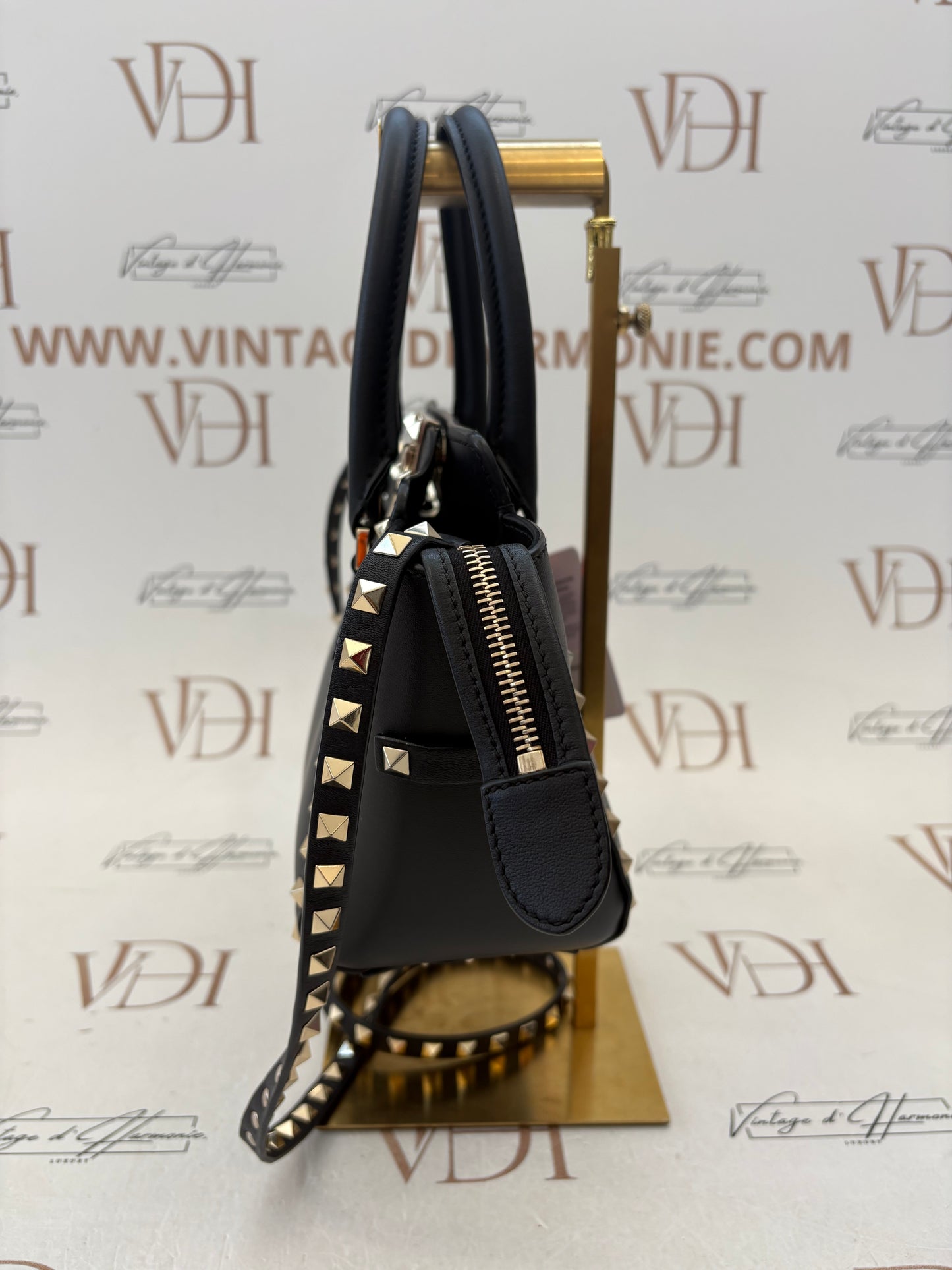 383885 - Valentino Rockstud