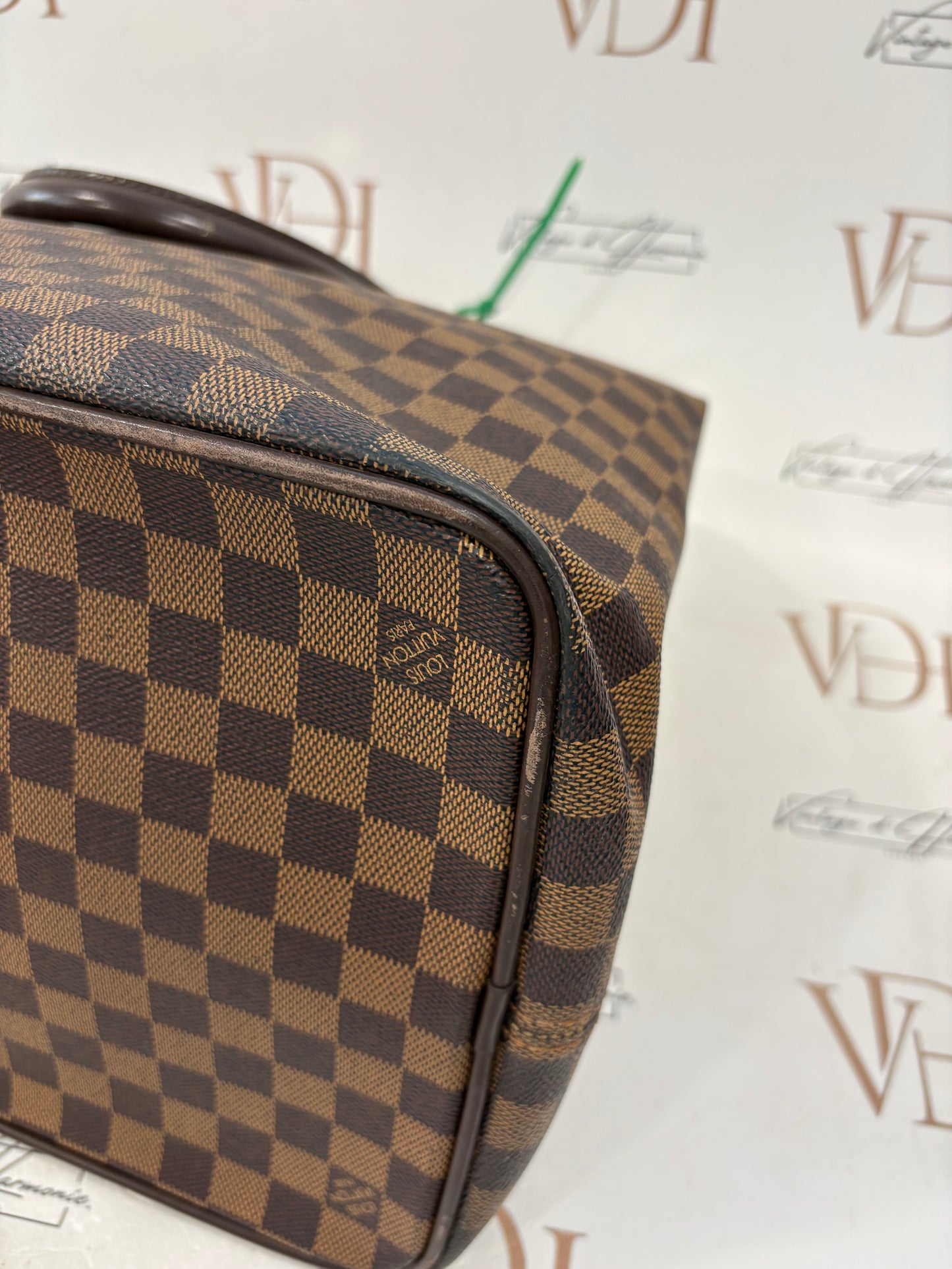 017157 - Louis Vuitton Greenwich PM