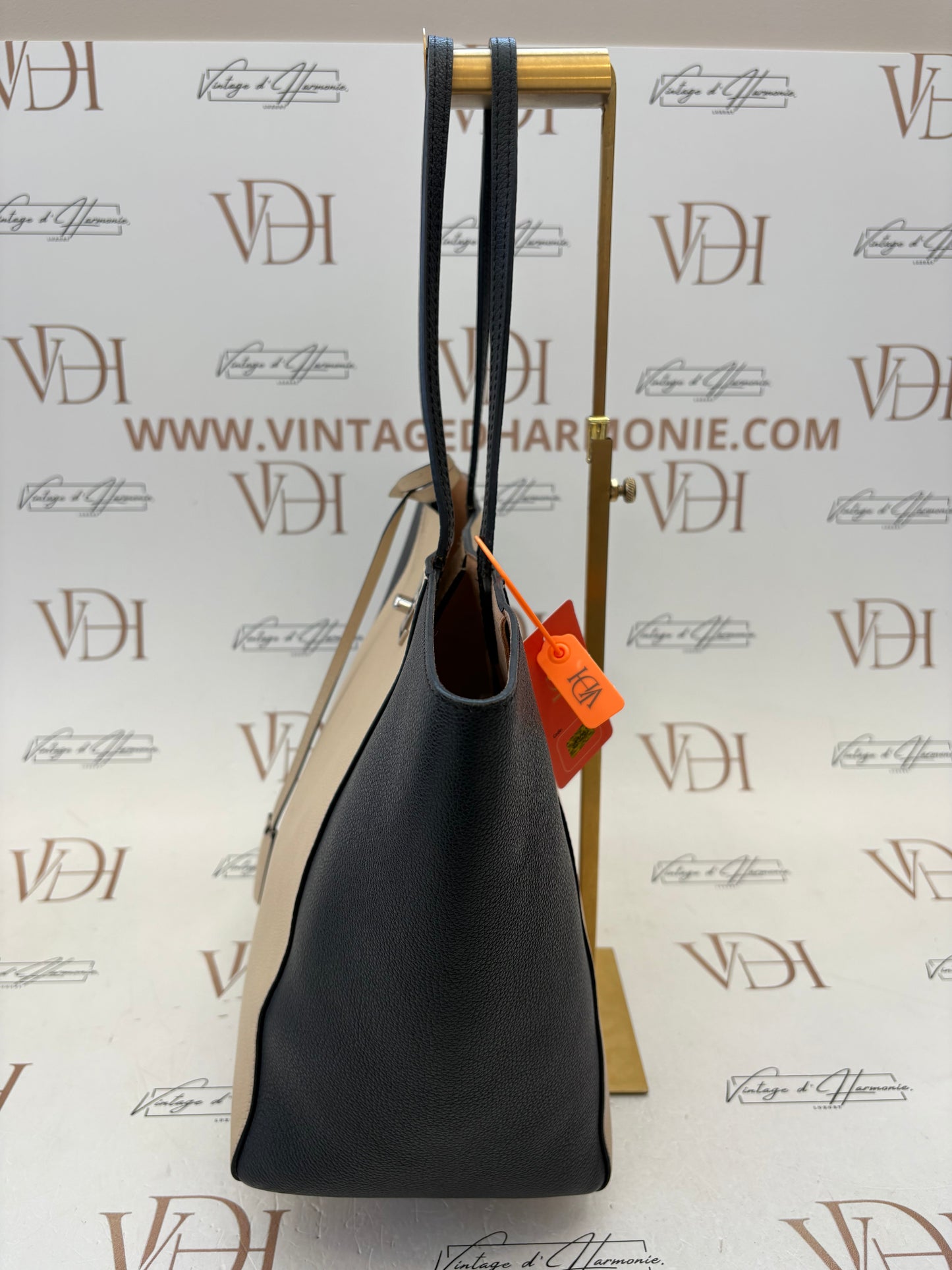 383651 - Louis Vuitton Lockme