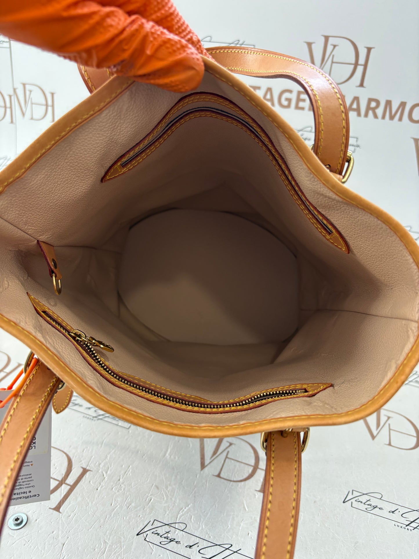 018790 - Louis Vuitton Bucket GM