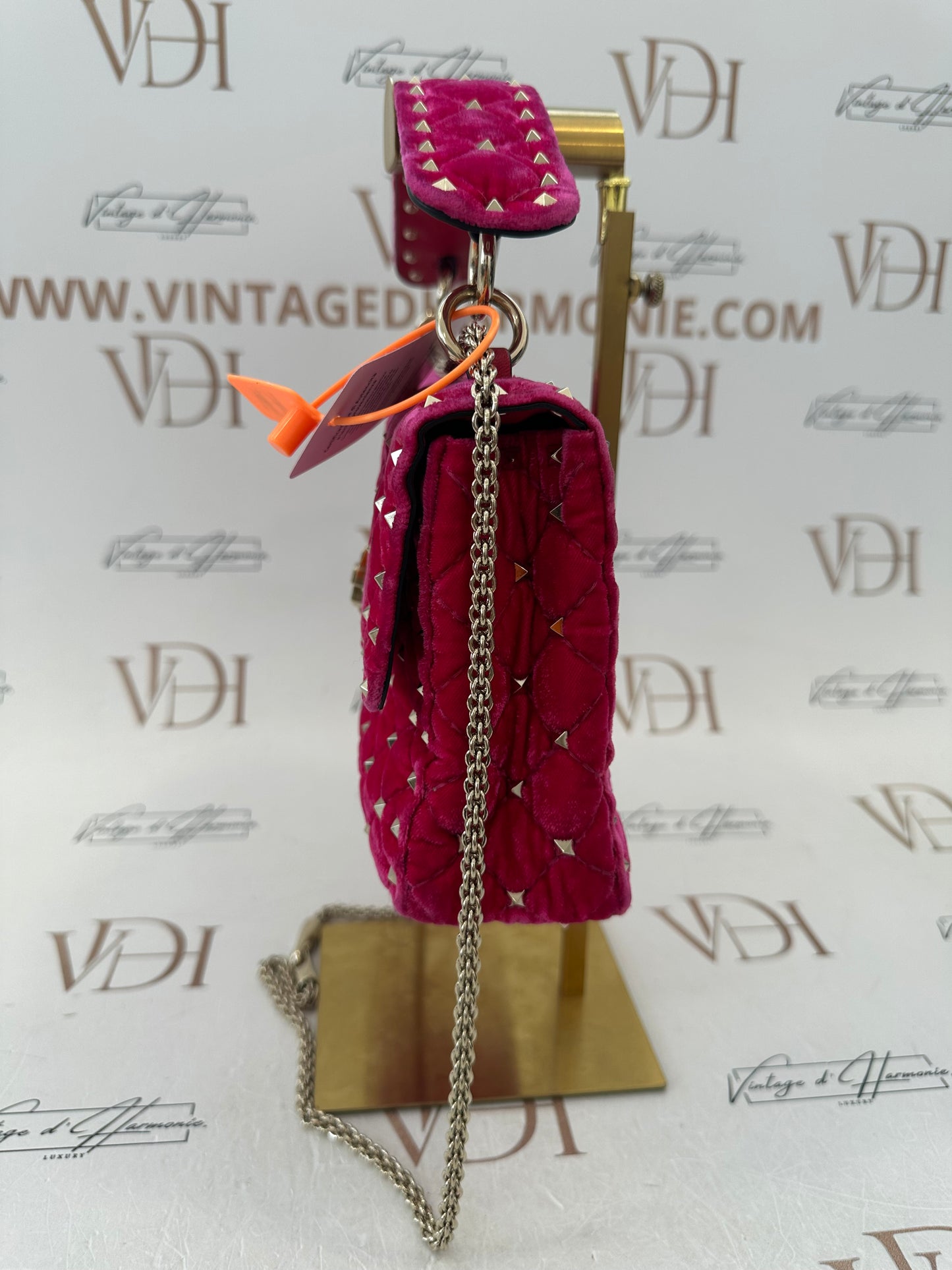 383138 - Valentino Rockstud
