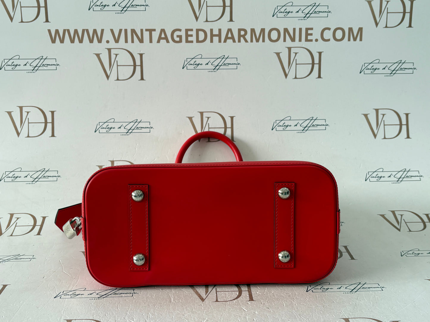 201173 - Louis Vuitton Alma Red Epi