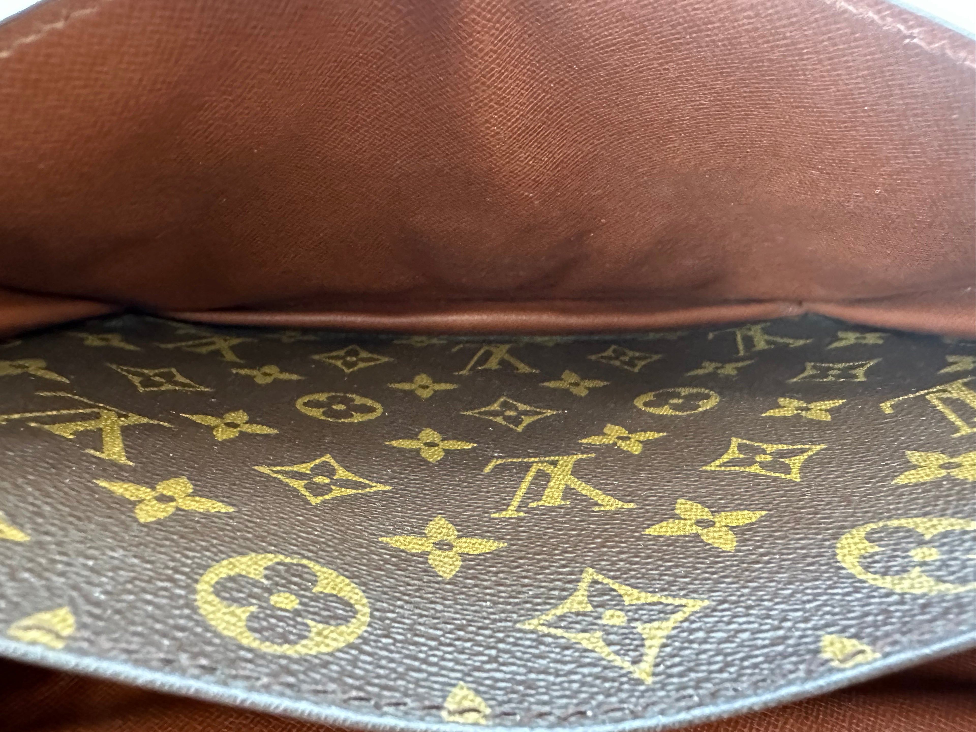 Louis Vuitton Monceau 28