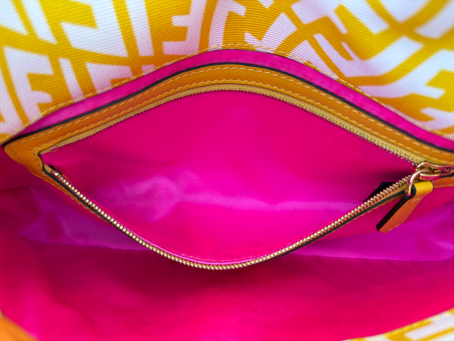 383618 - Fendi Baguette