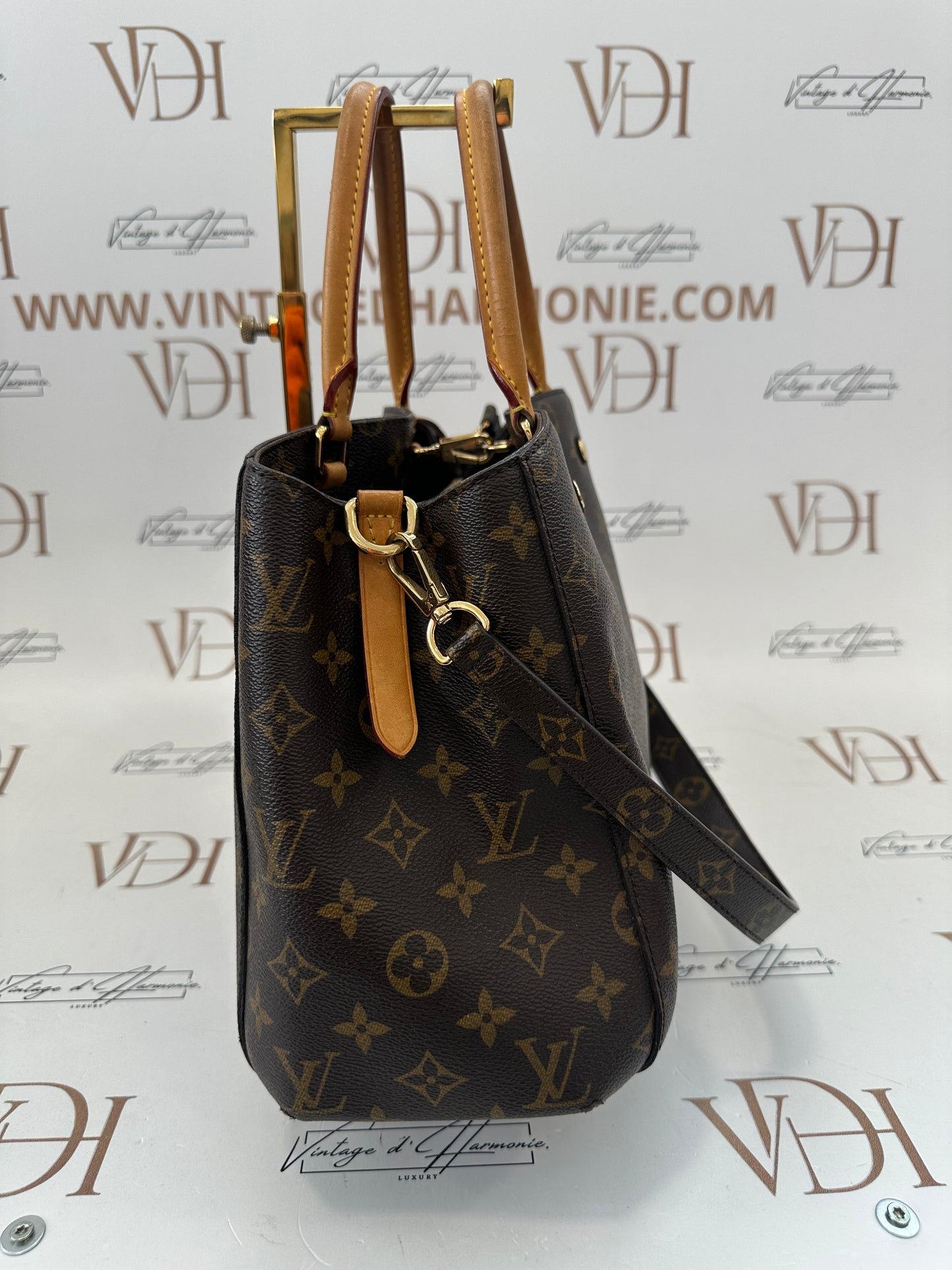 200837 - Louis Vuitton Montaigne