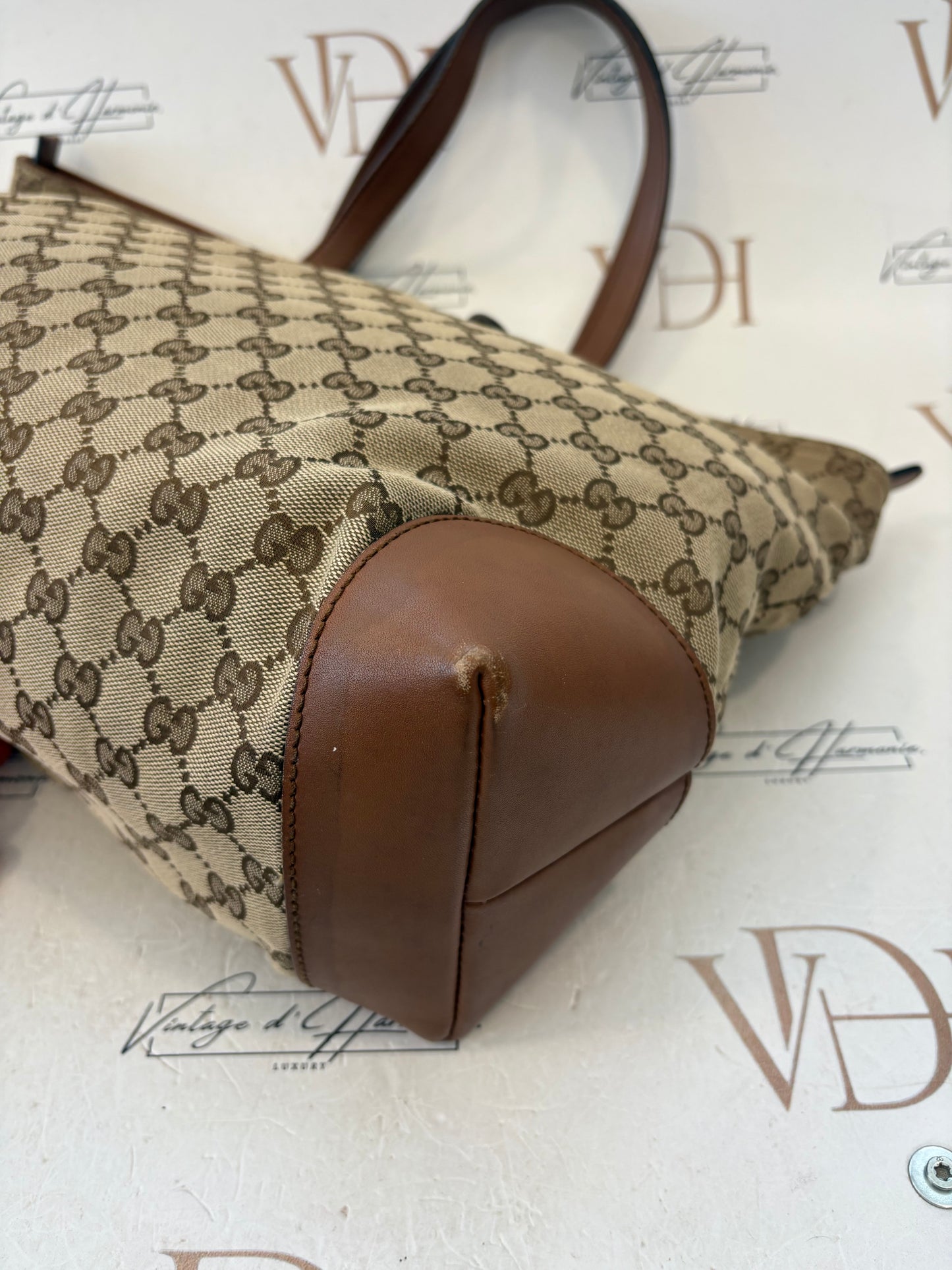 200957 - Gucci Brown