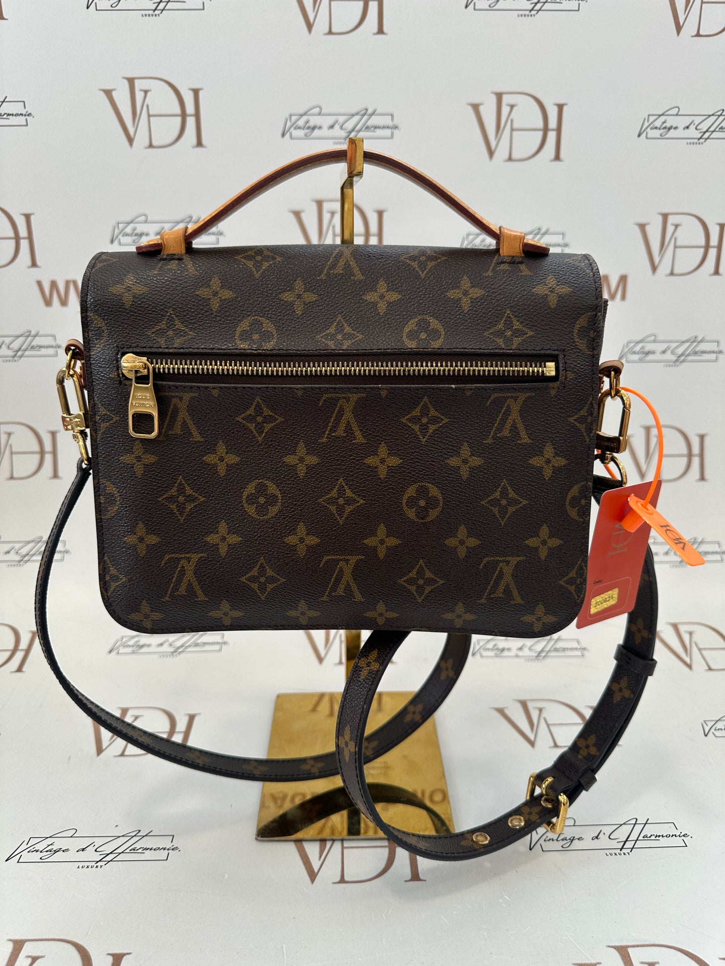 200821 - Louis Vuitton Metis