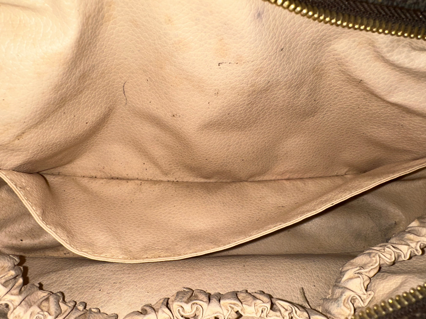 Louis Vuitton Trousse Toilette 28
