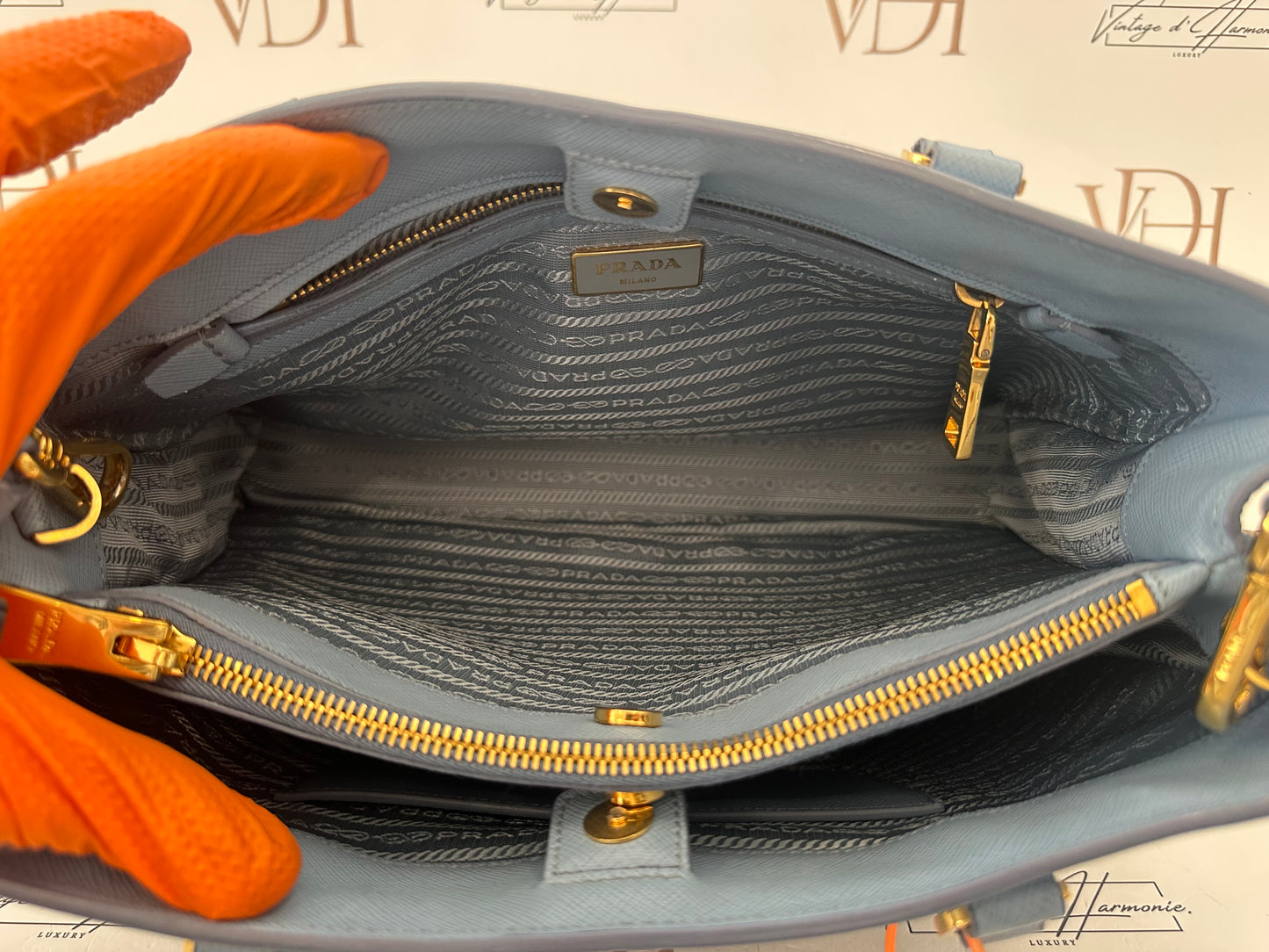 382868 - Prada Galleria