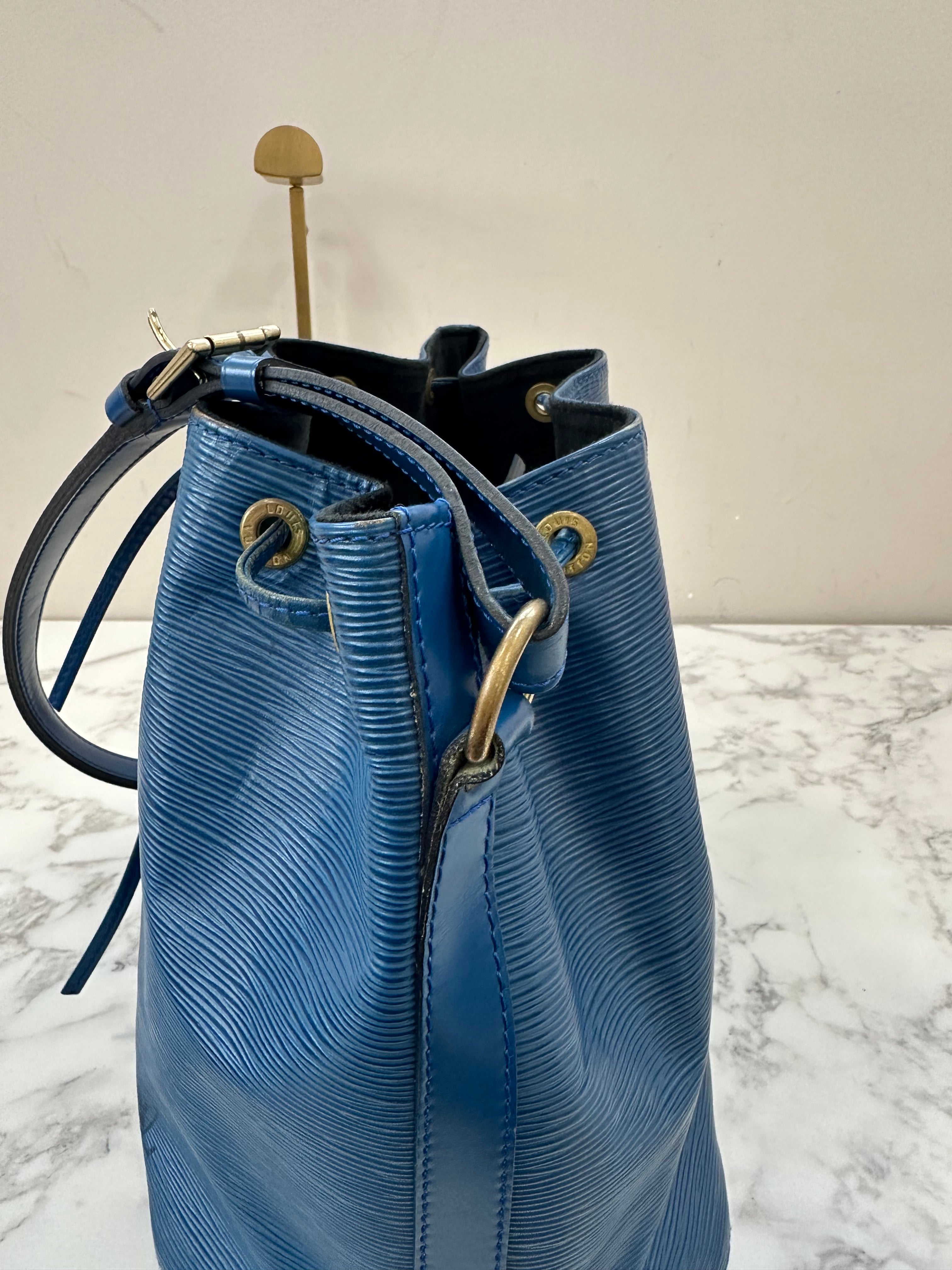 Louis Vuitton Petite Noé  Epi Blue
