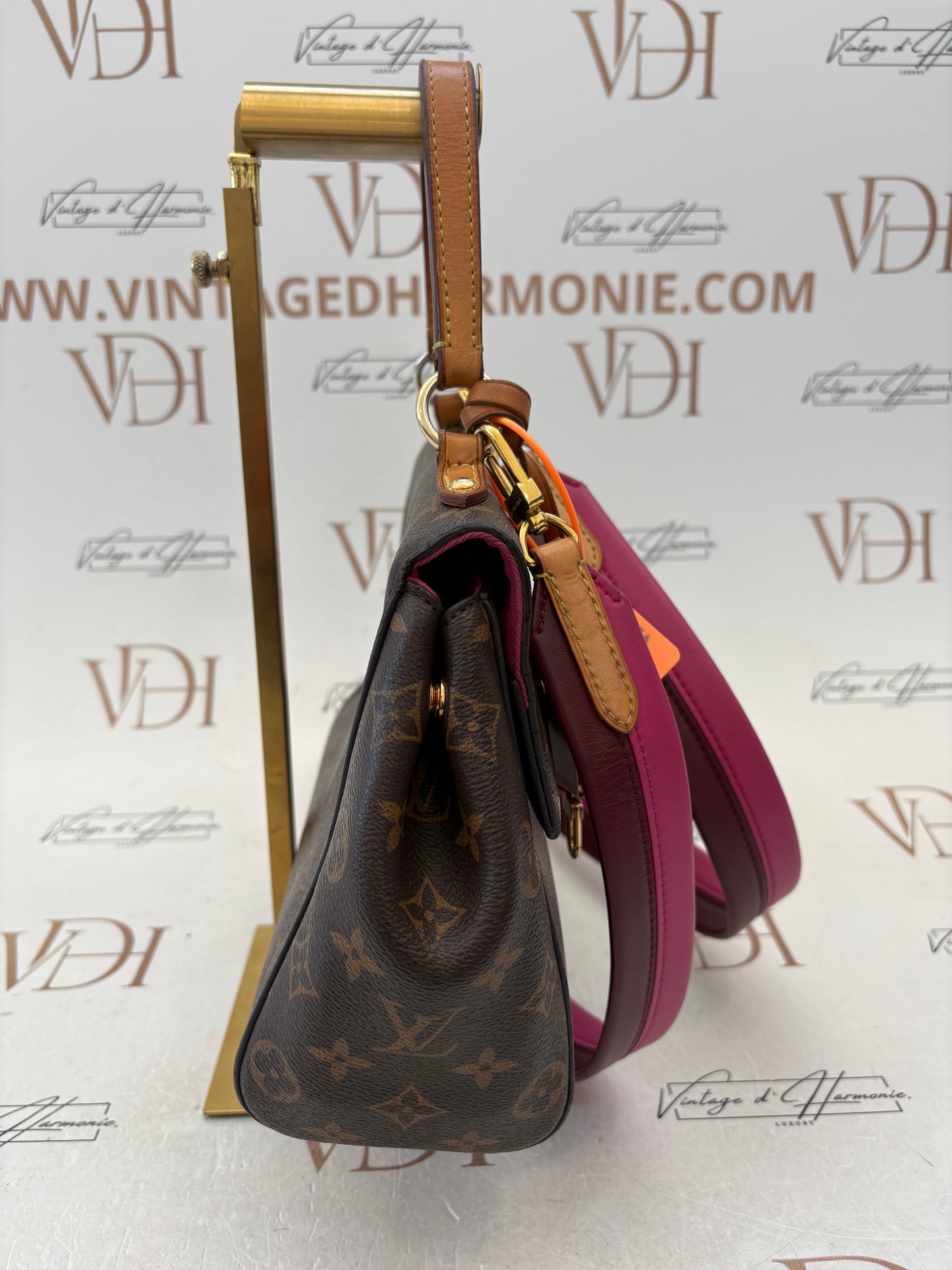 383490 - Louis Vuitton Cluny