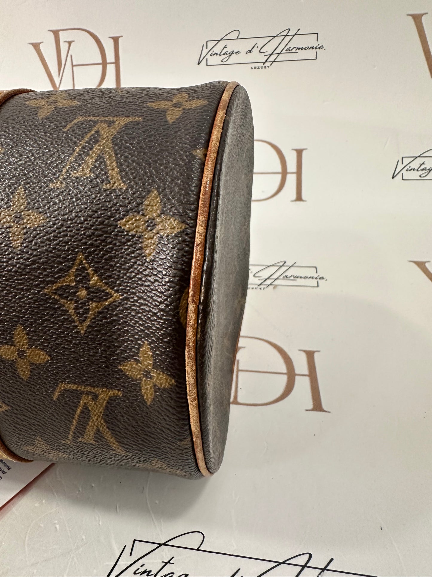 017810 - Louis Vuitton Papillon 30