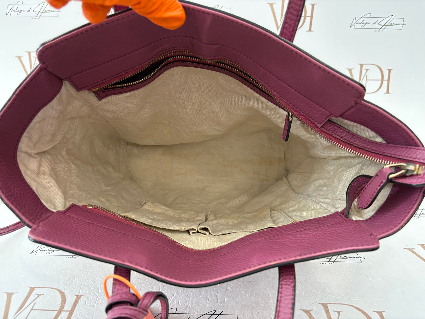 383625 - Gucci Swing