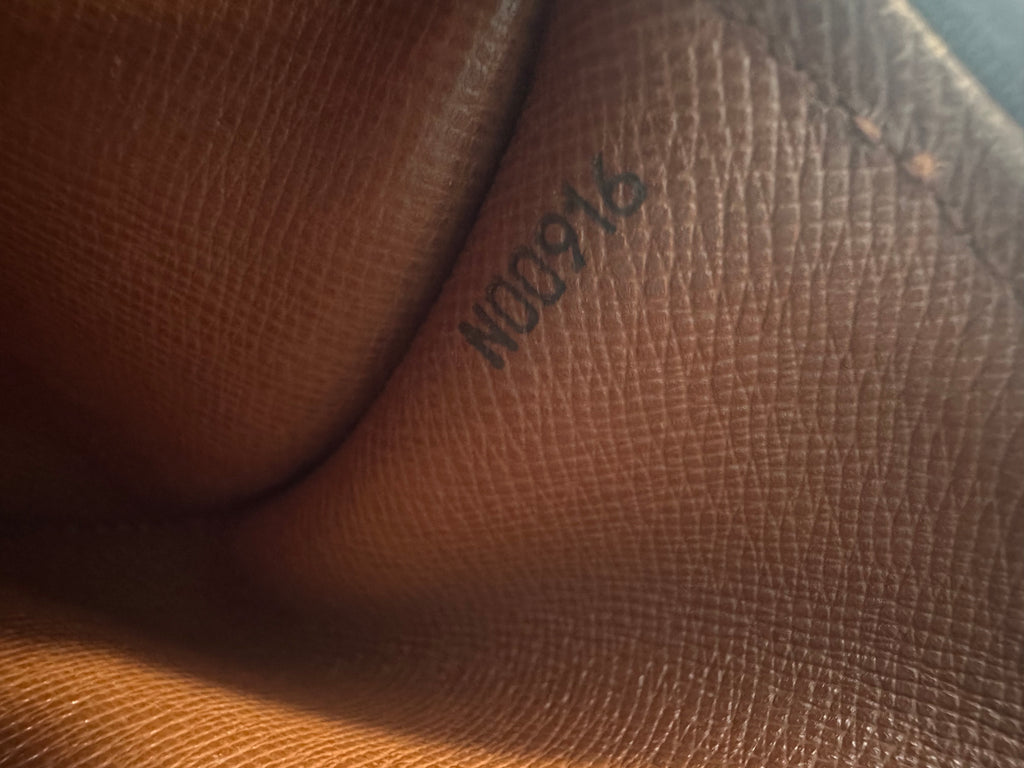 Louis Vuitton Papillon 26