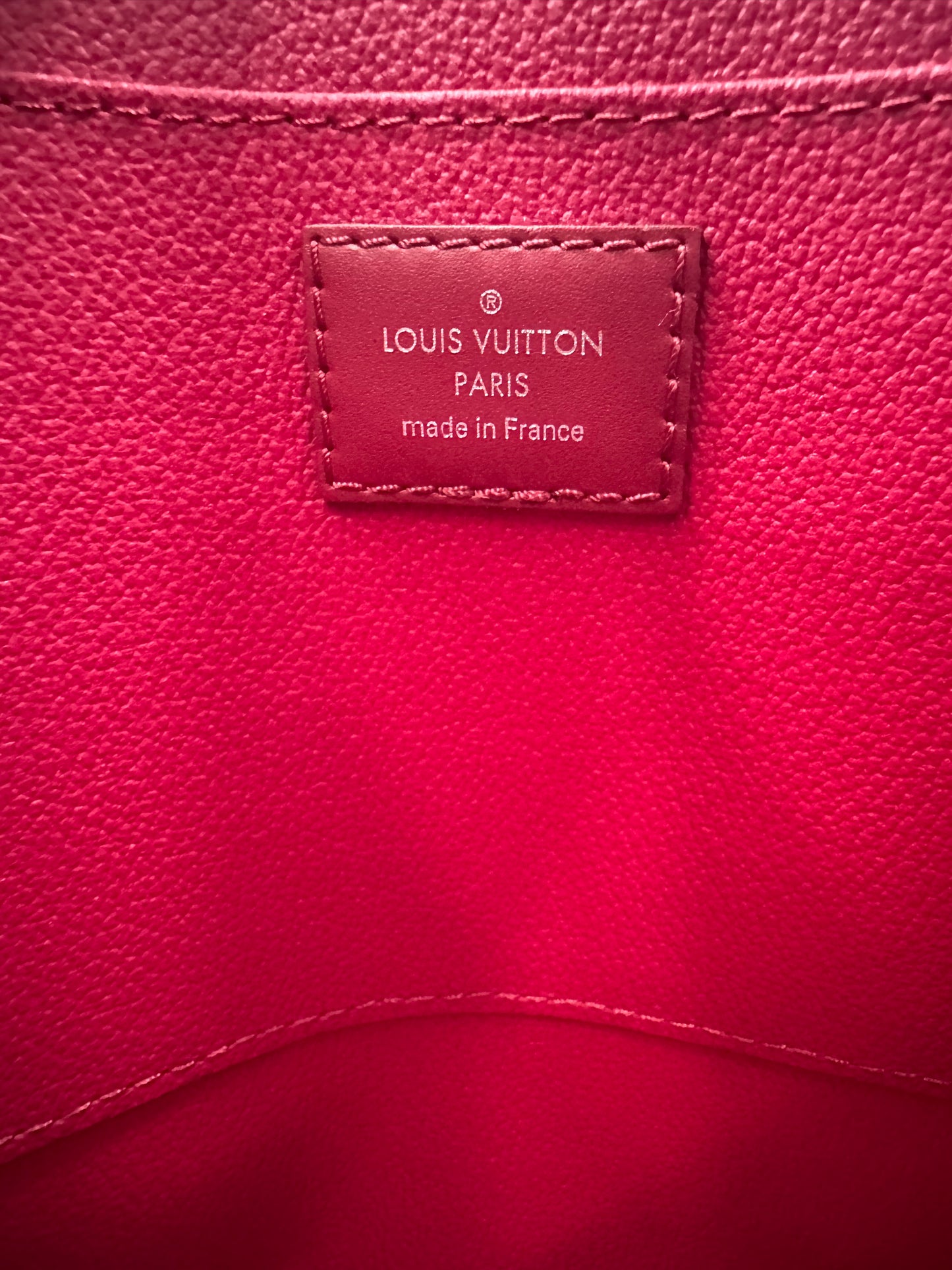 382877 - Louis Vuitton Epi Pochette