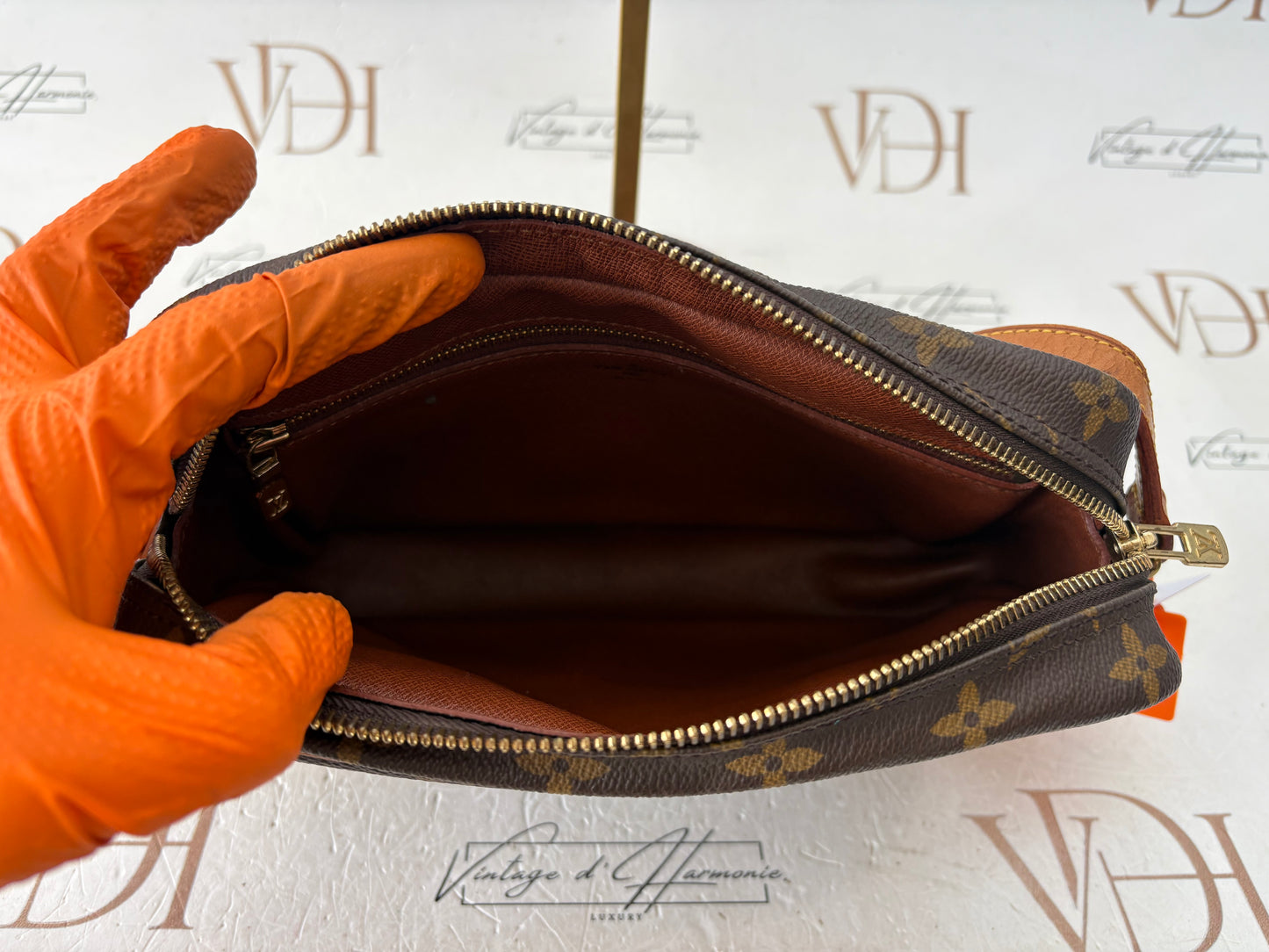 018267 - Louis Vuitton Trocadero 24