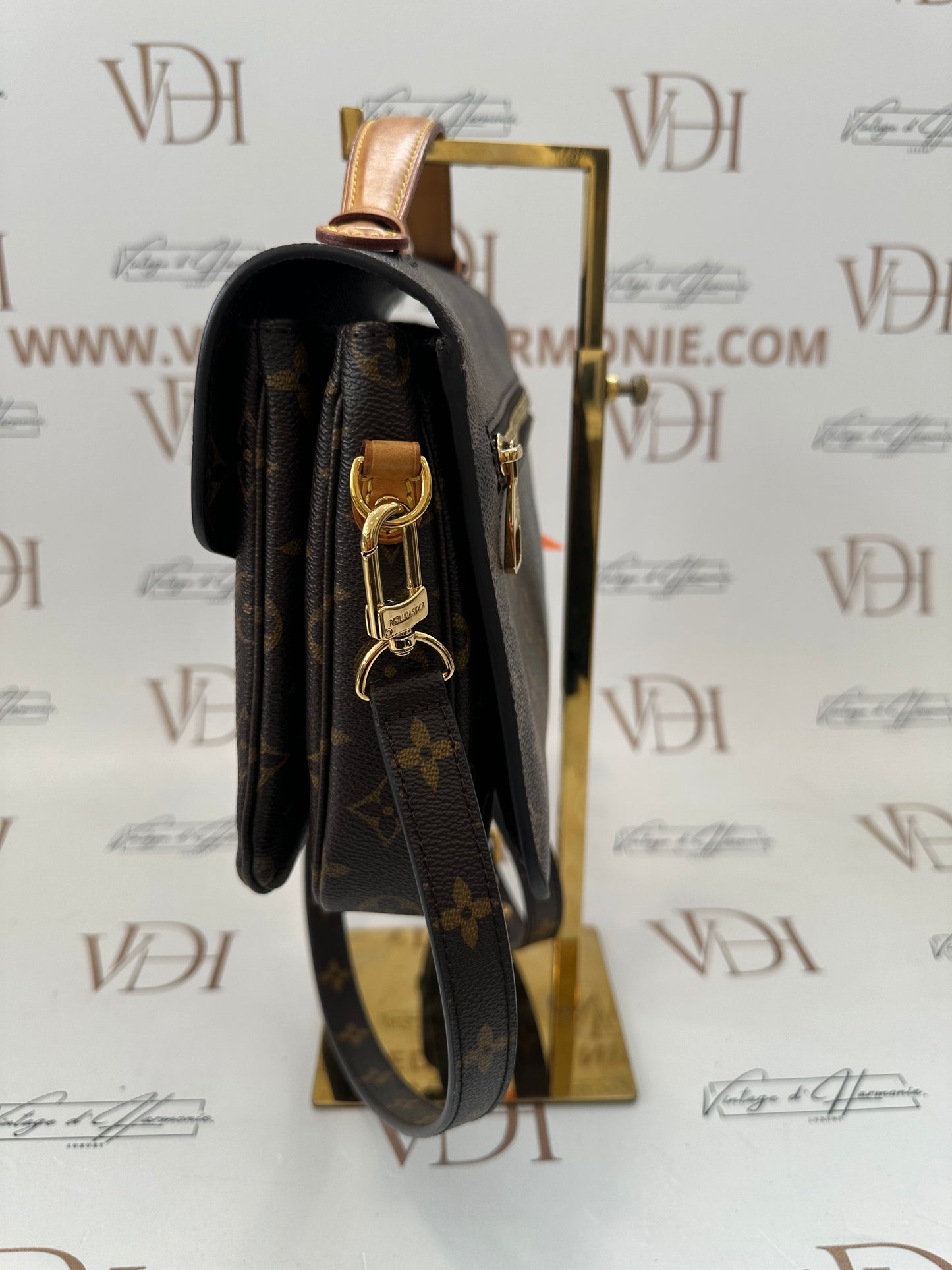 200821 - Louis Vuitton Metis