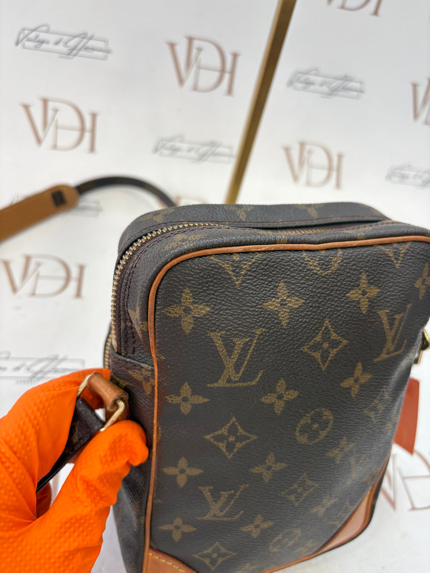 018961 - Louis Vuitton Amazon