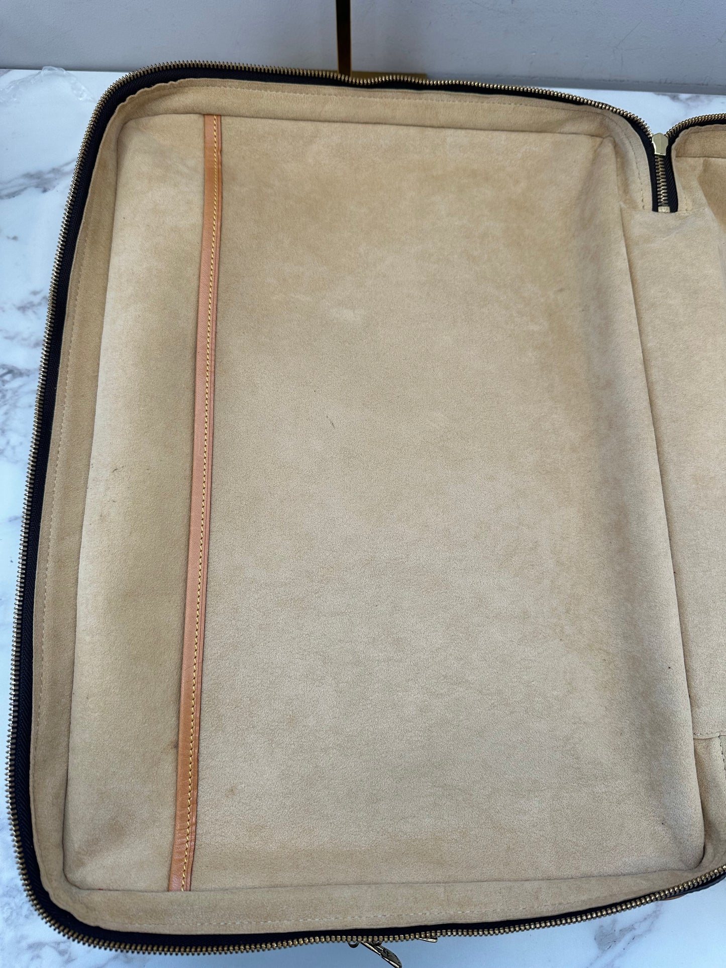 Louis Vuitton Porte Document Voyage