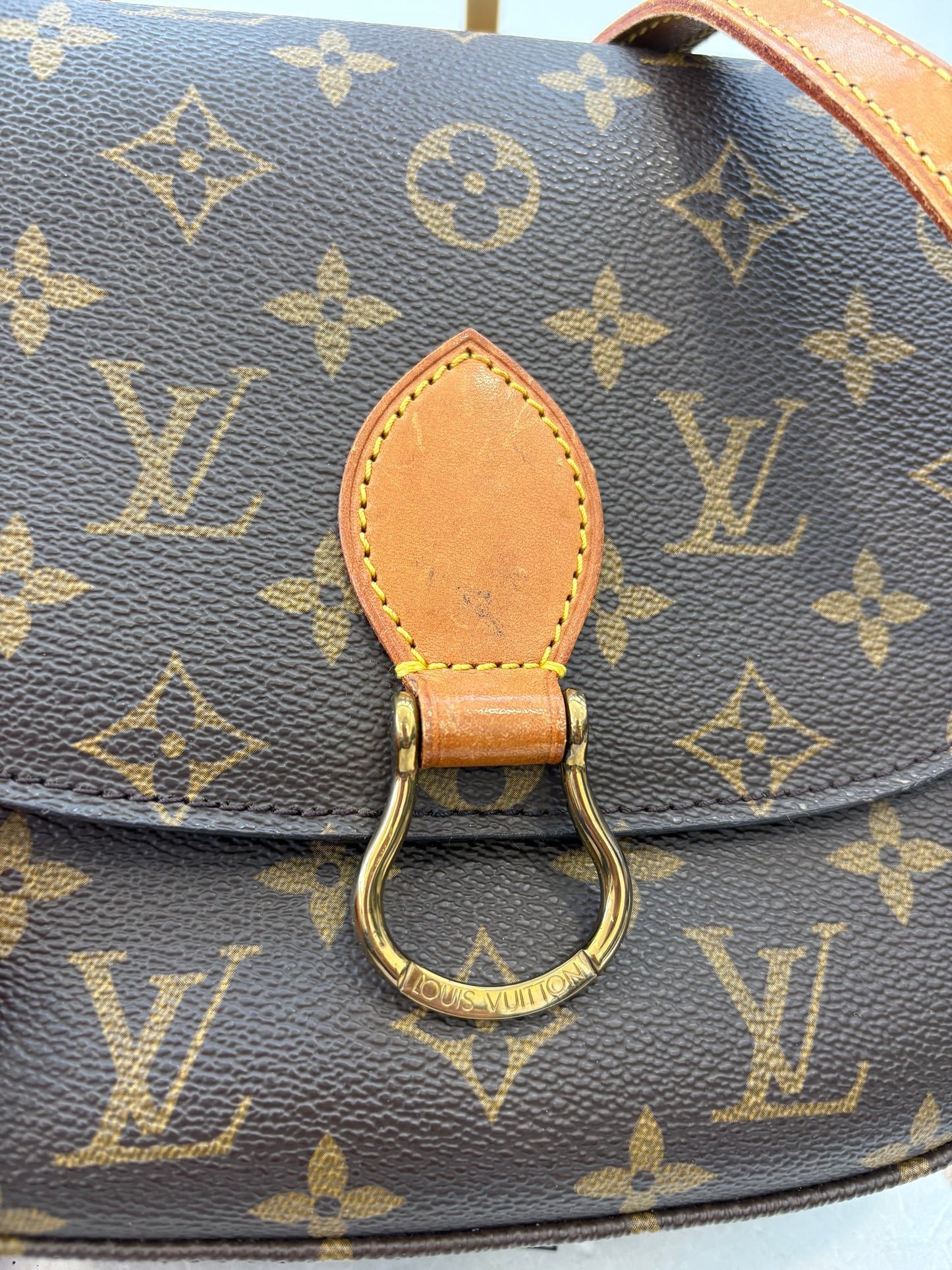 018944 - Louis Vuitton Saint Cloud MM