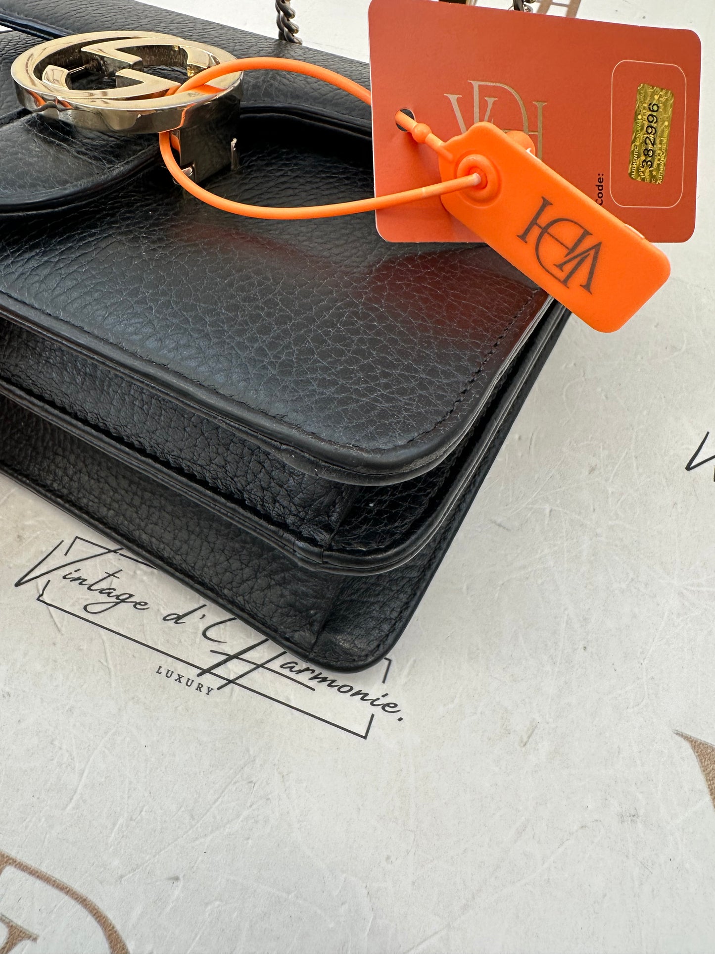 382996 - Gucci Interlocking