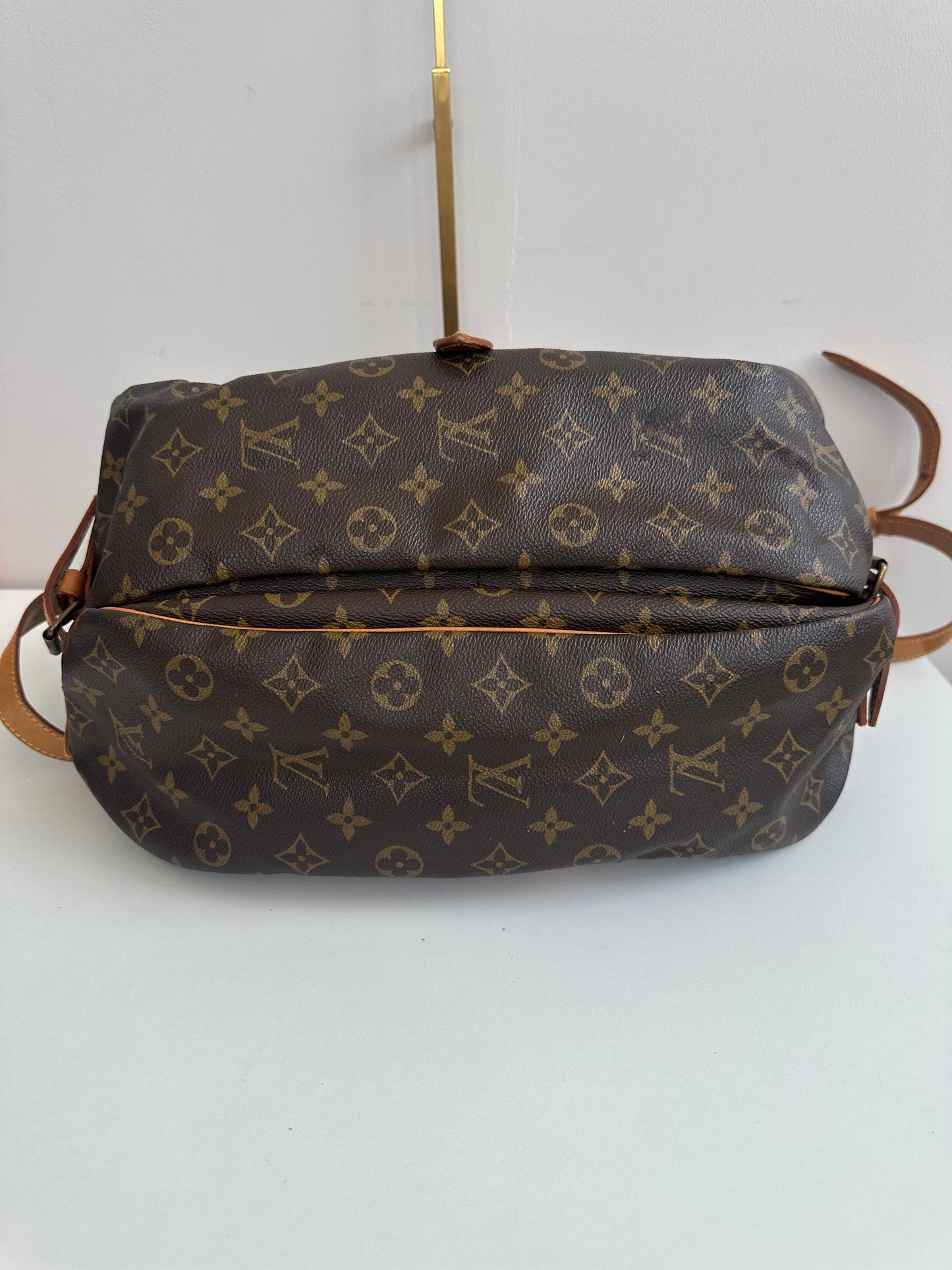 Louis Vuitton Saumur 35