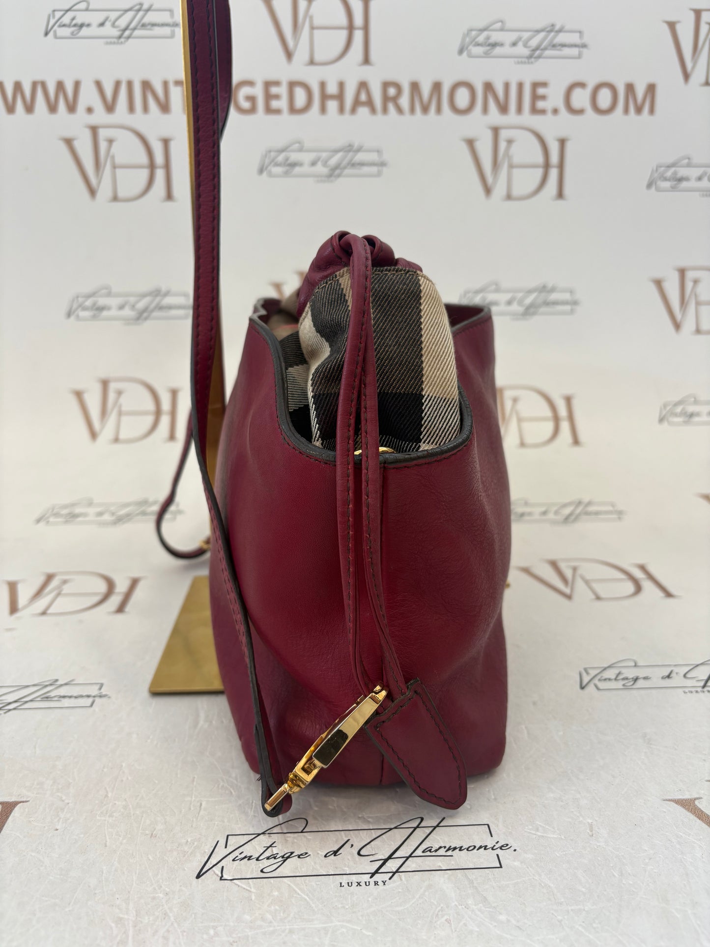 383917 - Burberry Bag