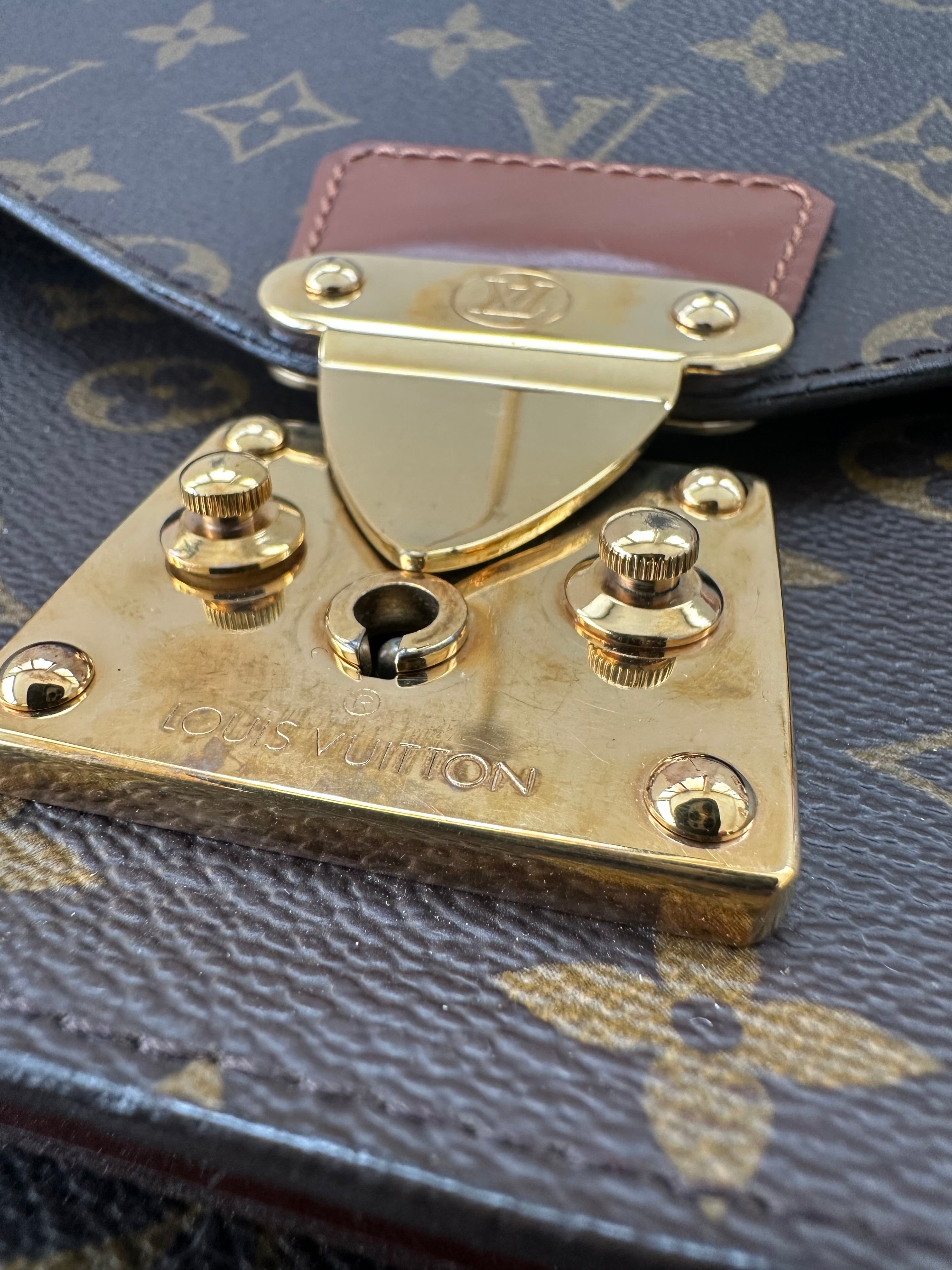 Louis Vuitton Monceau 28