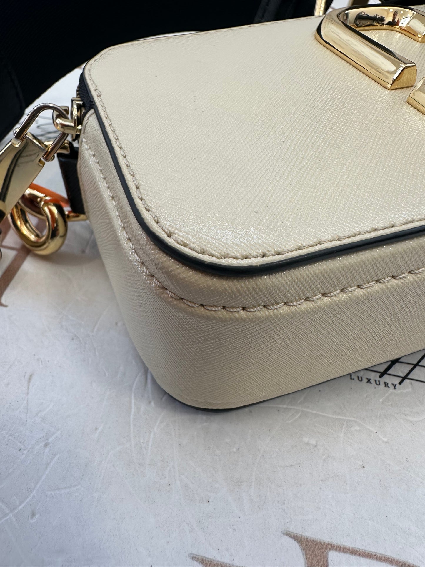 382207 - Marc Jacobs Sanpshot