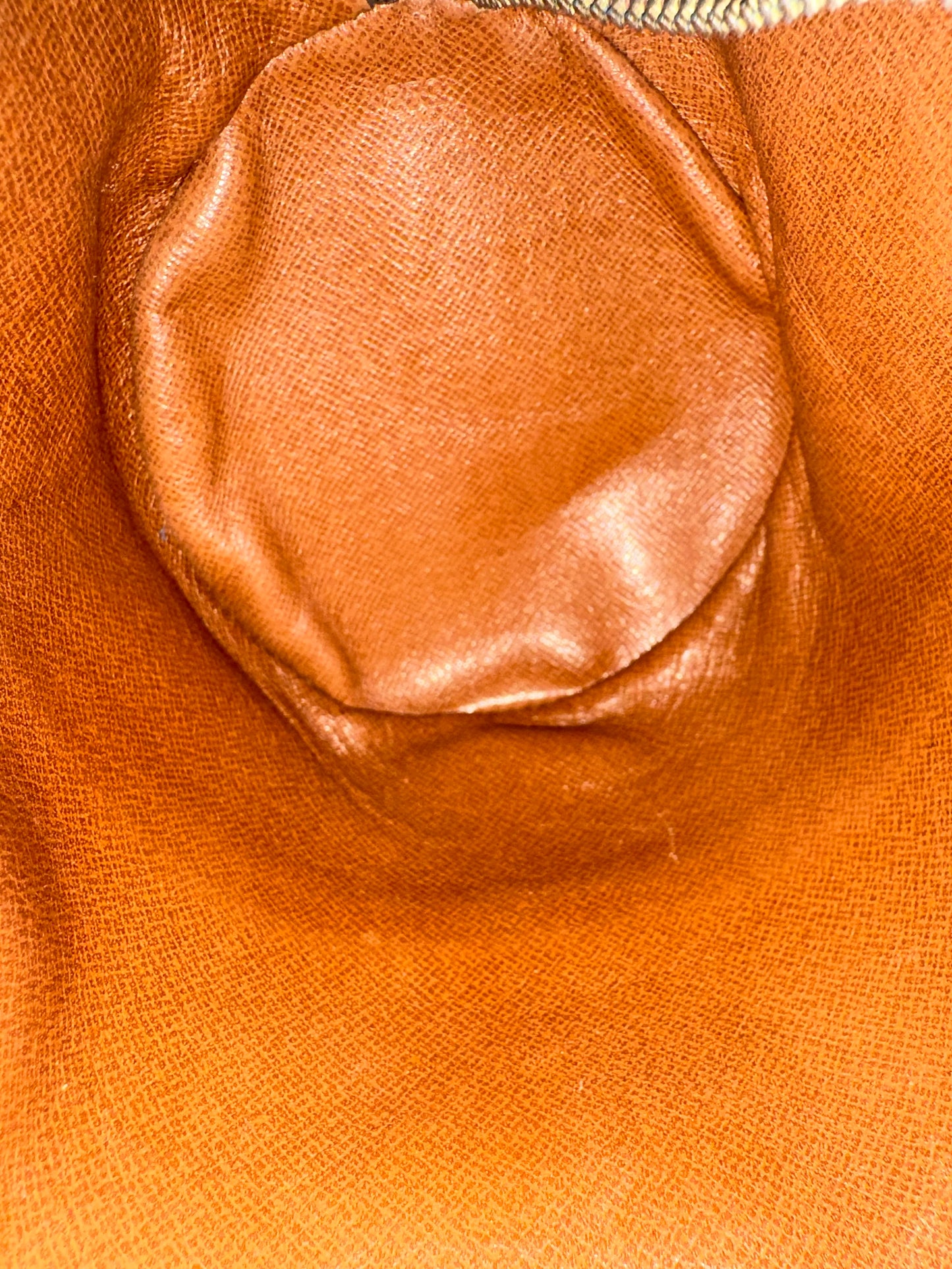 Louis Vuitton Papillon 26