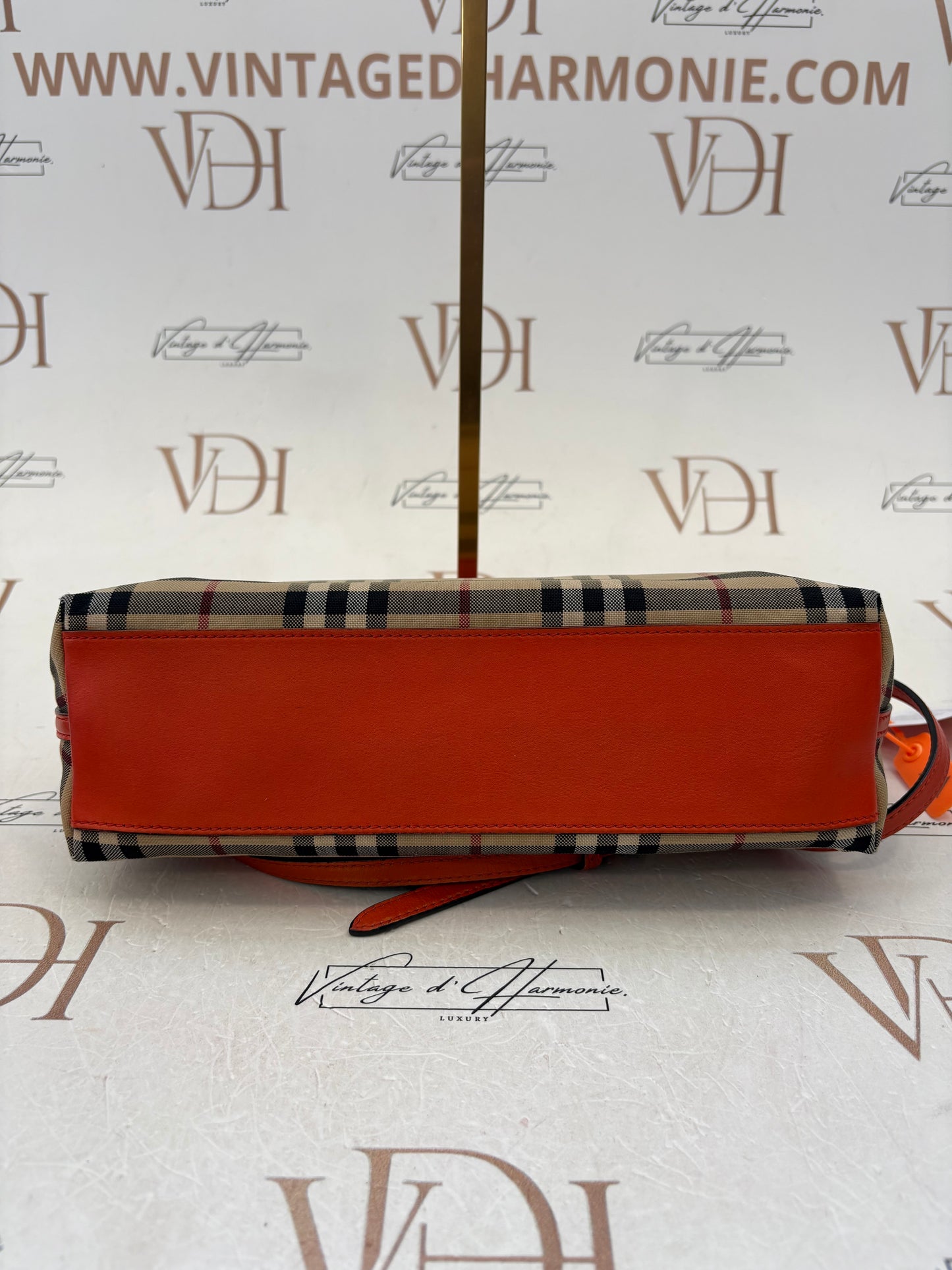 383902 - Burberry Bag