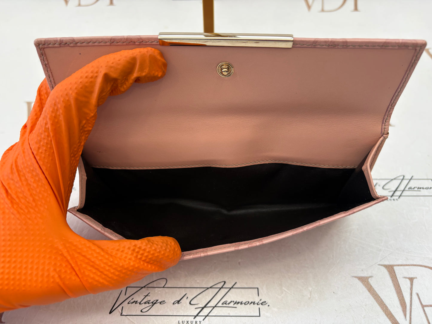 383014 - Gucci Wallet